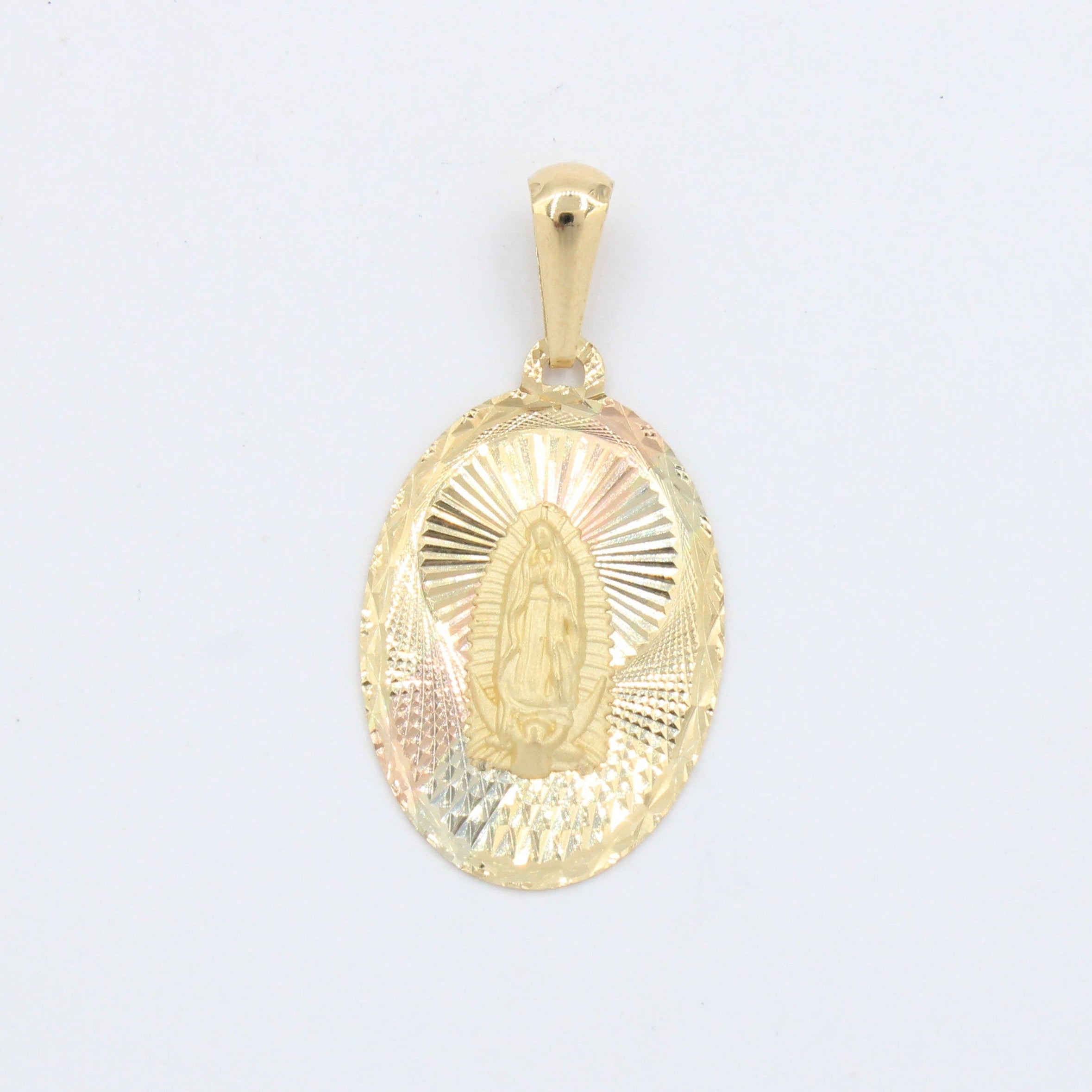 Medalla de oro 14k Virgen de Guadalupe Diseño Oval Diamantado y Mate mod. 10182