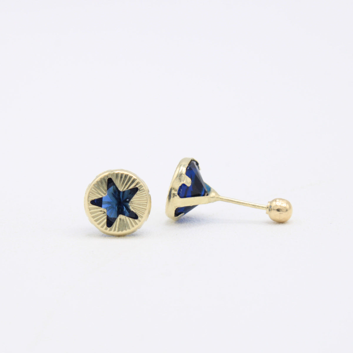 Broquel 10k Diseño de Estrella con Zirconia Encapsulada Mod. 11129