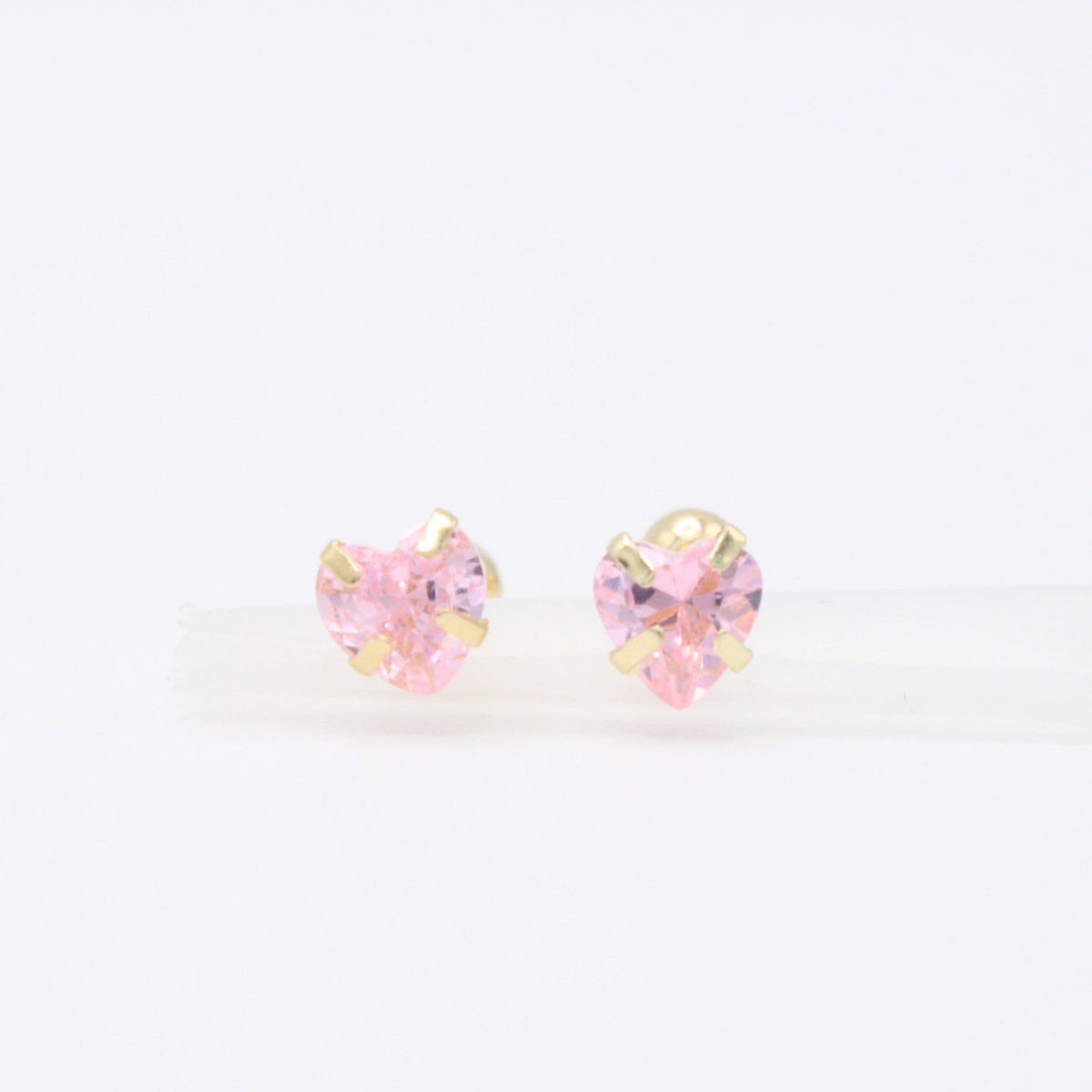 Broquel 10k Zirconia Rosa en Forma de Corazón Mod. 11130