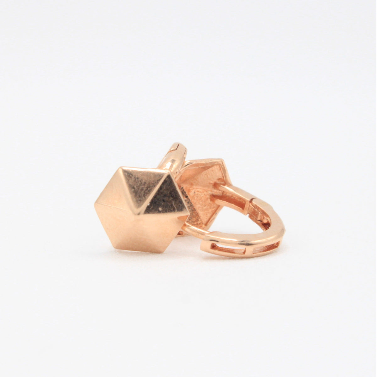 Grapa de Oro 14k Rosa de Hexagono 3D mod. 11134