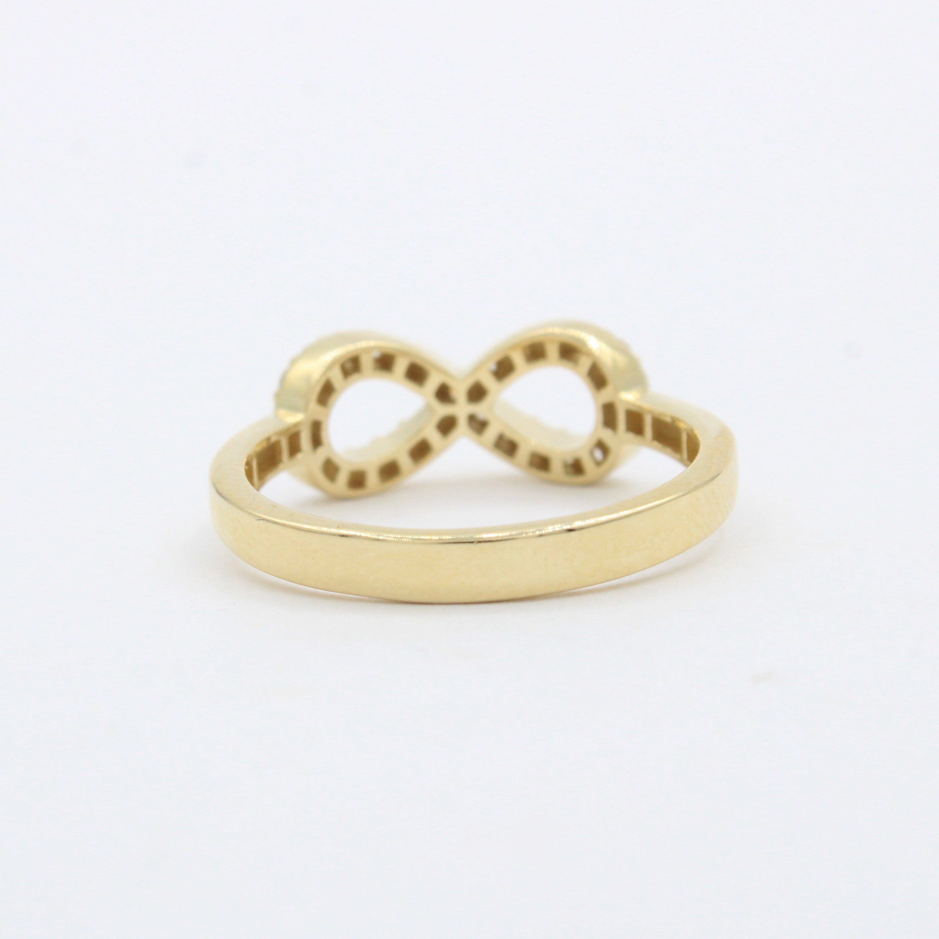 Anillo de Oro 14k Infinito Incrustado con Zirconias mod. 10227