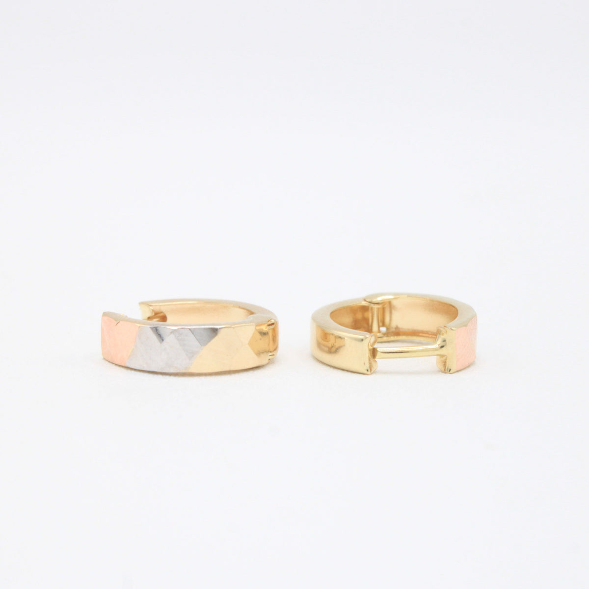 Grapa de Oro 14k Delgada con Facetado Florentino mod. 11137