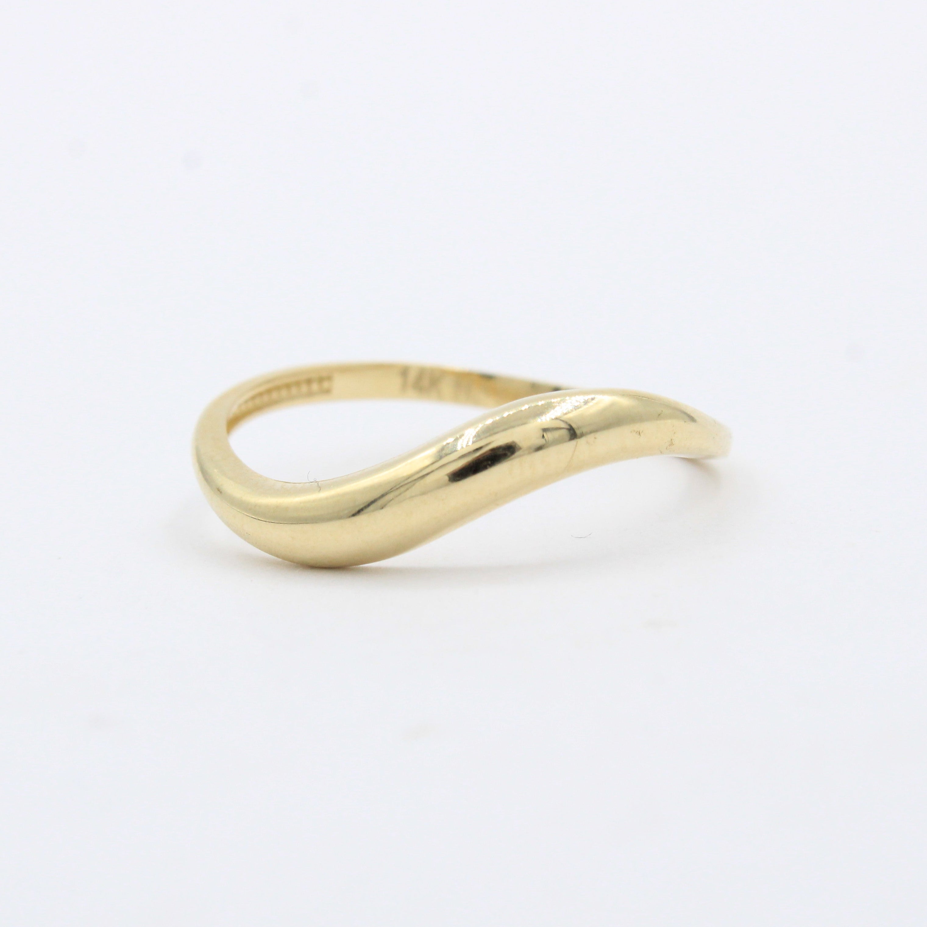 Anillo de Oro 14k Diseño Ondulado y Brillante mod. 10232