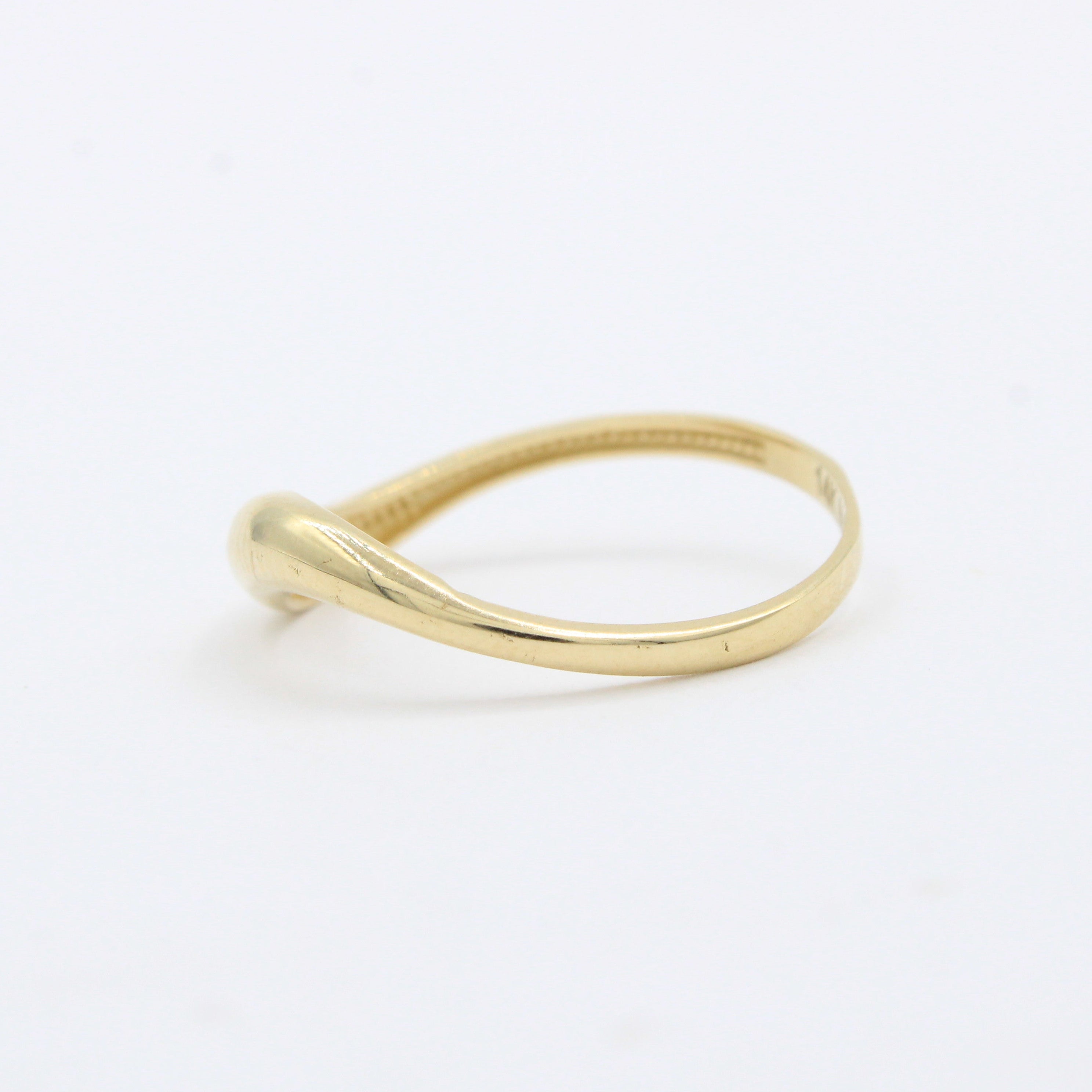 Anillo de Oro 14k Diseño Ondulado y Brillante mod. 10232