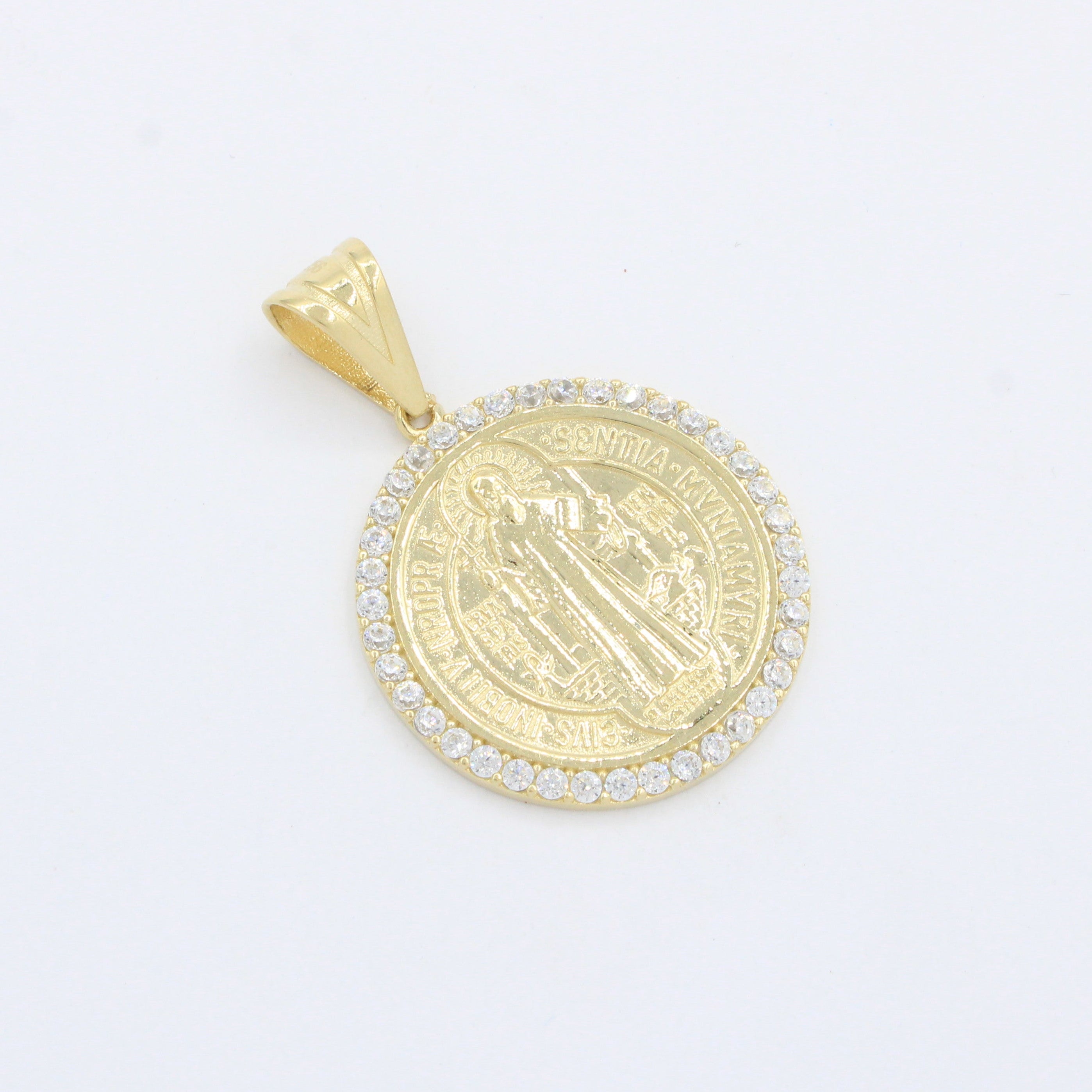 Medalla de Oro 14k Diseño con Circunferencia de Zirconias e Imagen de San Benito mod. 10248