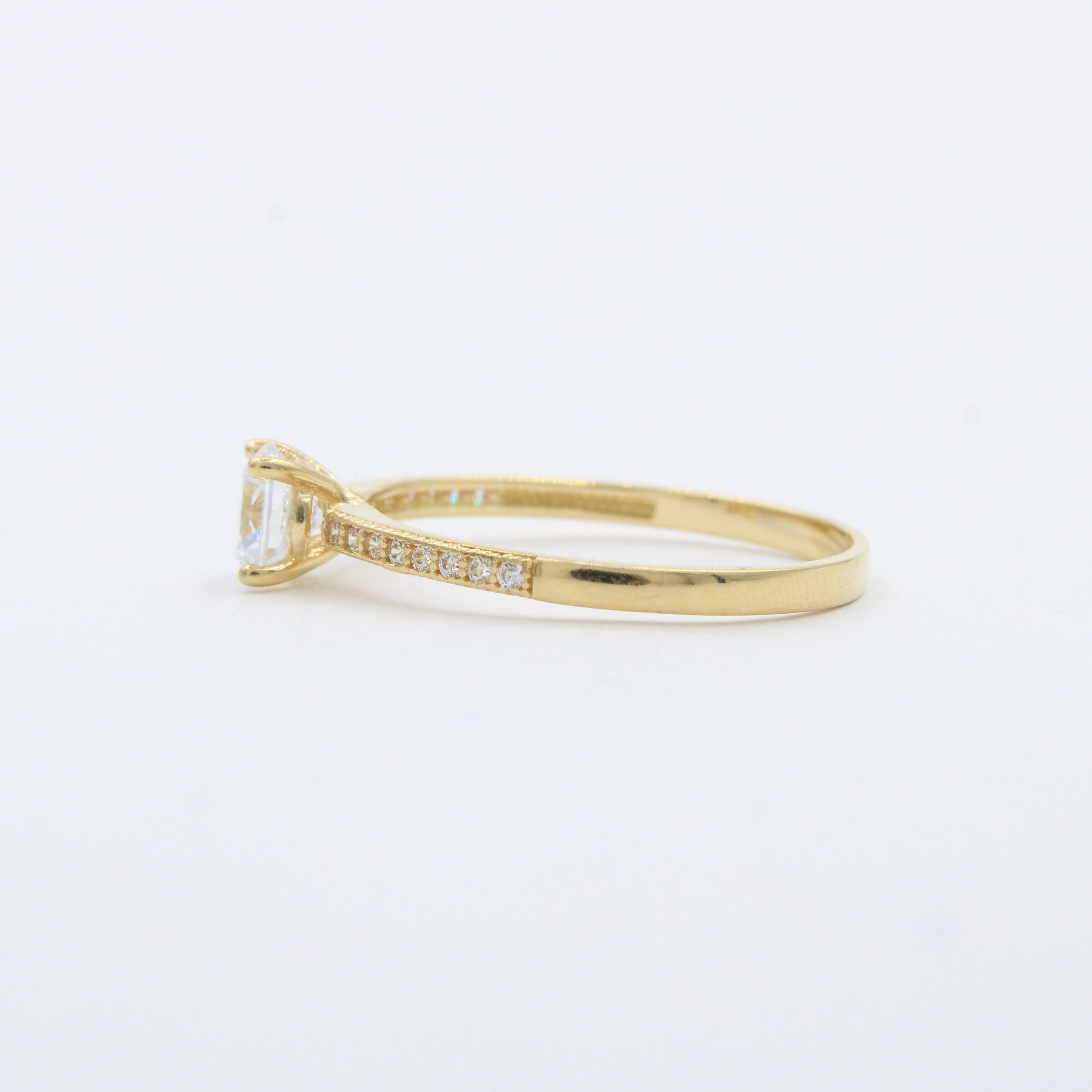 Anillo de Compromiso en Oro 14k Diseño Brillante y Exclusivo con Incrustación de Zirconias mod. 10266
