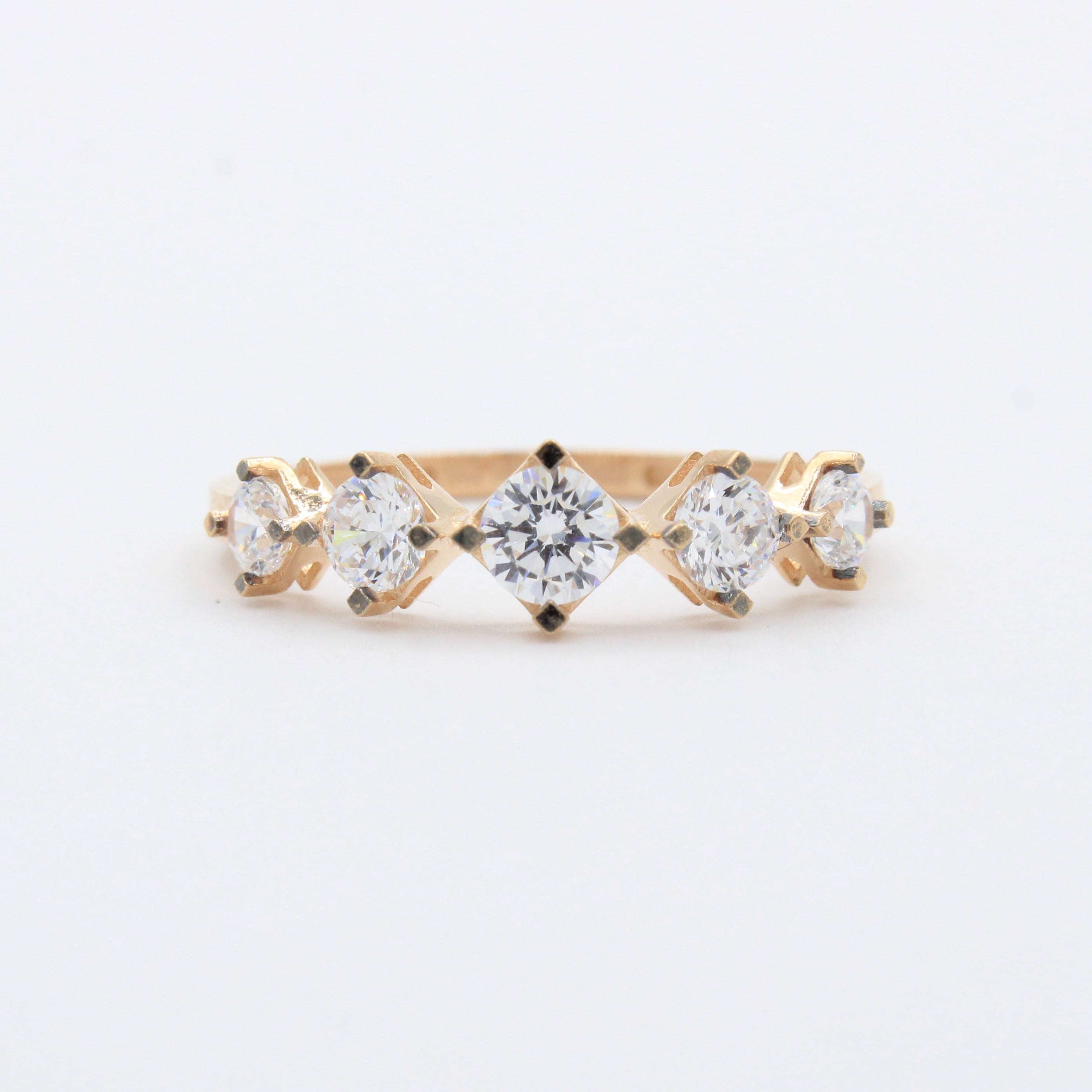 Anillo de Oro 14k Diseño de Rombo con Zirconias Especiales mod. 10274