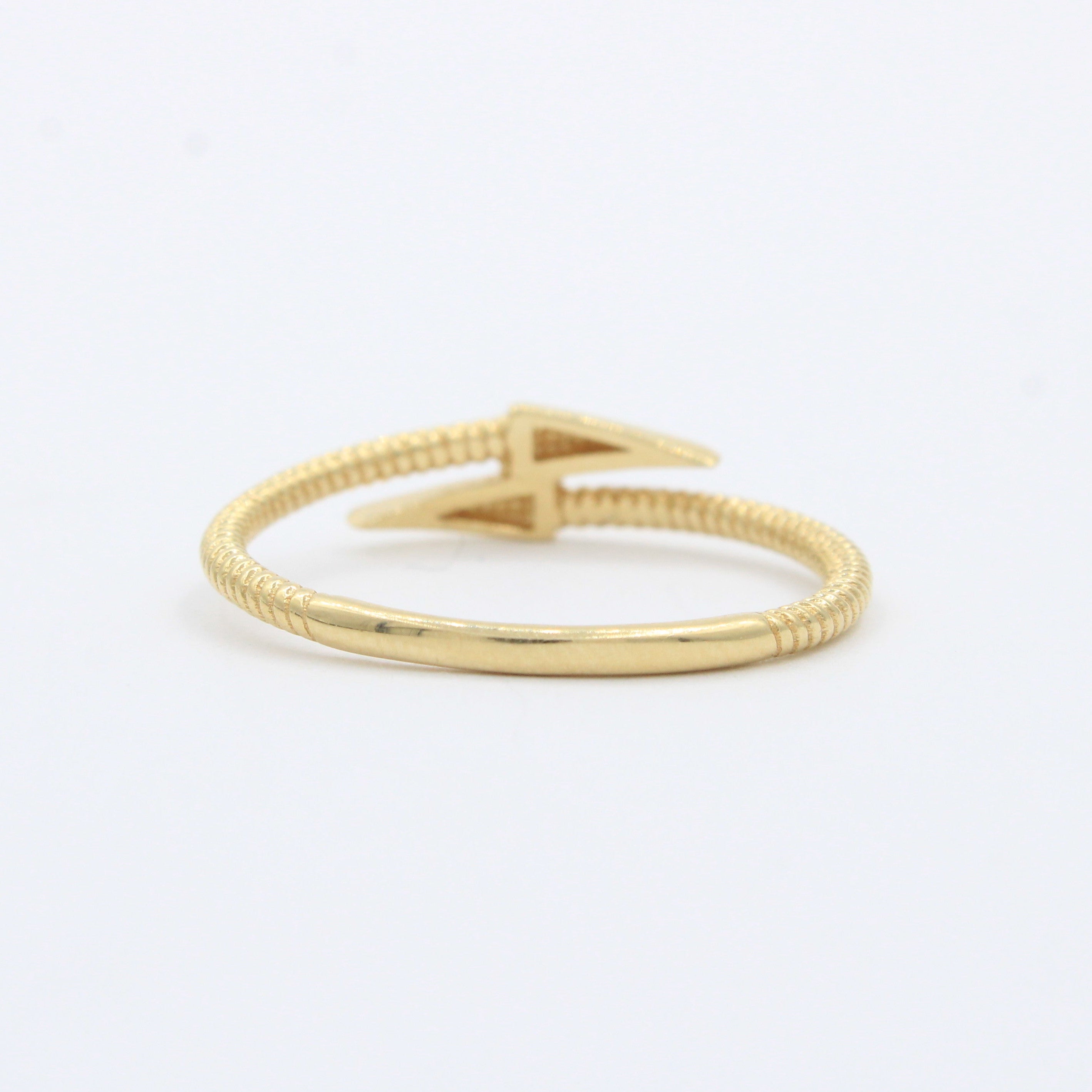 Anillo de Oro 14k Flecha de Doble Punta de Diseño Enrollado mod. 10283