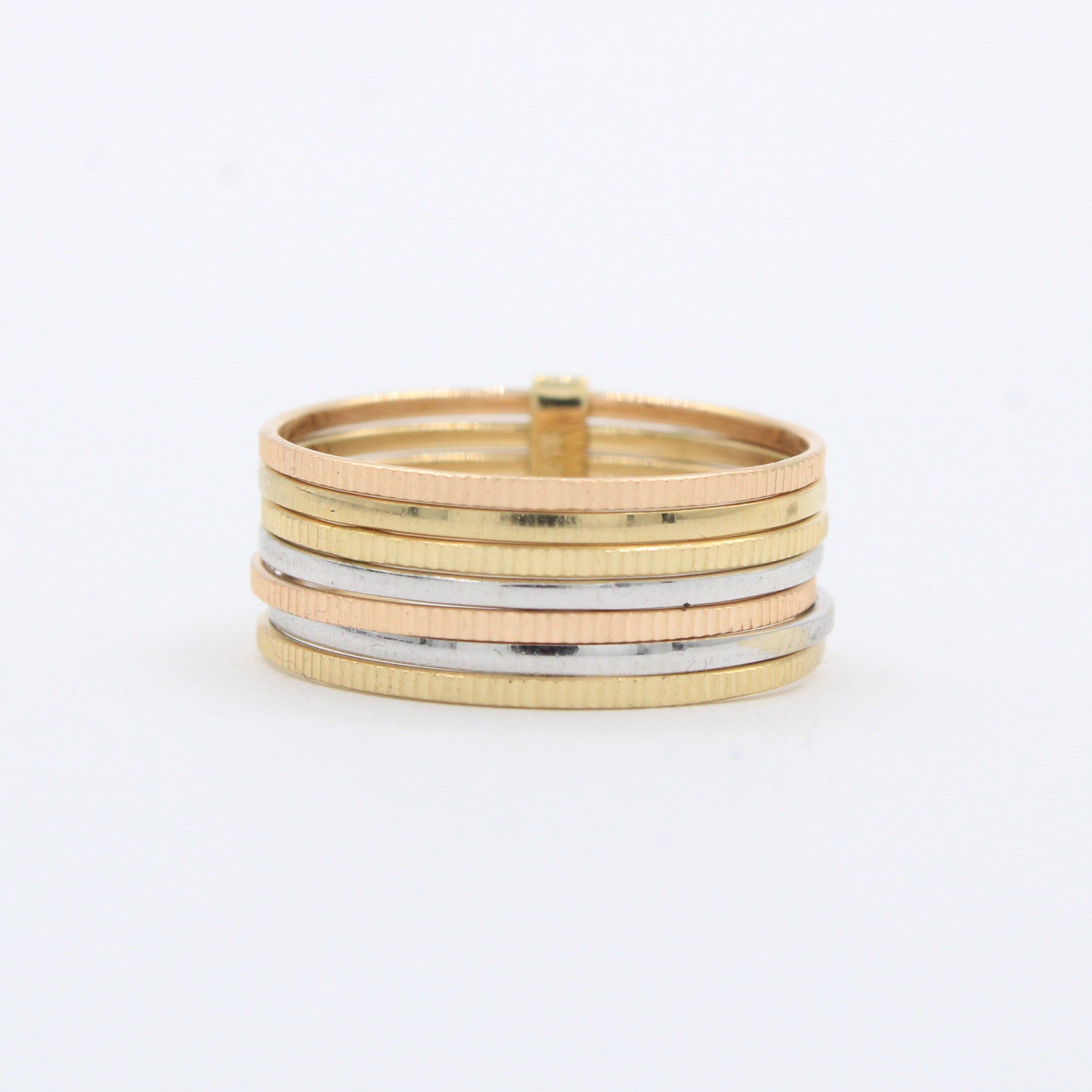 Anillo de Oro 14k Diseño de Semanario con 7 Anillos Finos y Diamantados mod. 10291