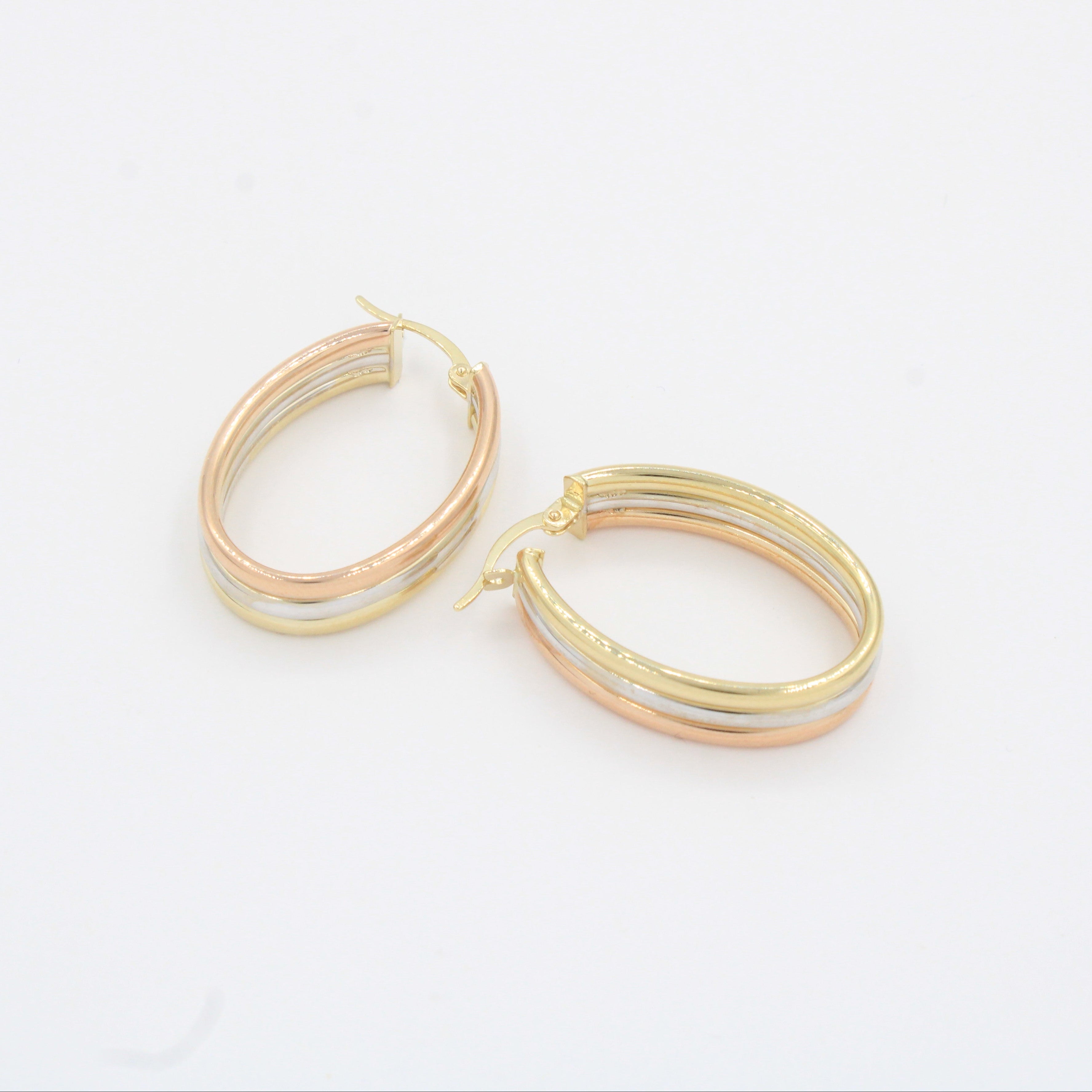 Arracada de Oro 14k Diseño Tubular Hueco de Forma Oval mod. 10305