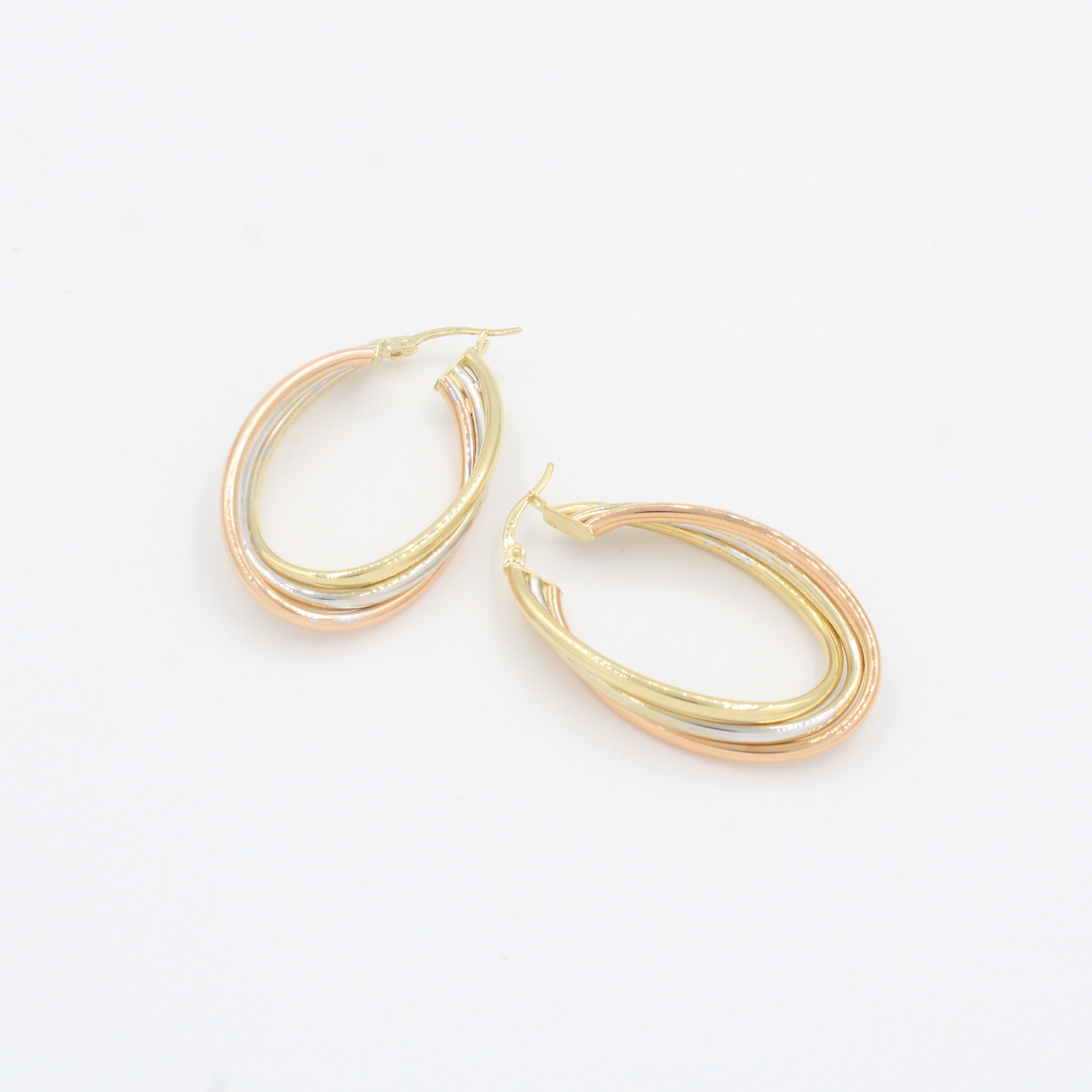 Arracada de Oro 14k Diseño Torzal de Estilo Tubular Hueco en Forma Oval Brillante mod. 10307