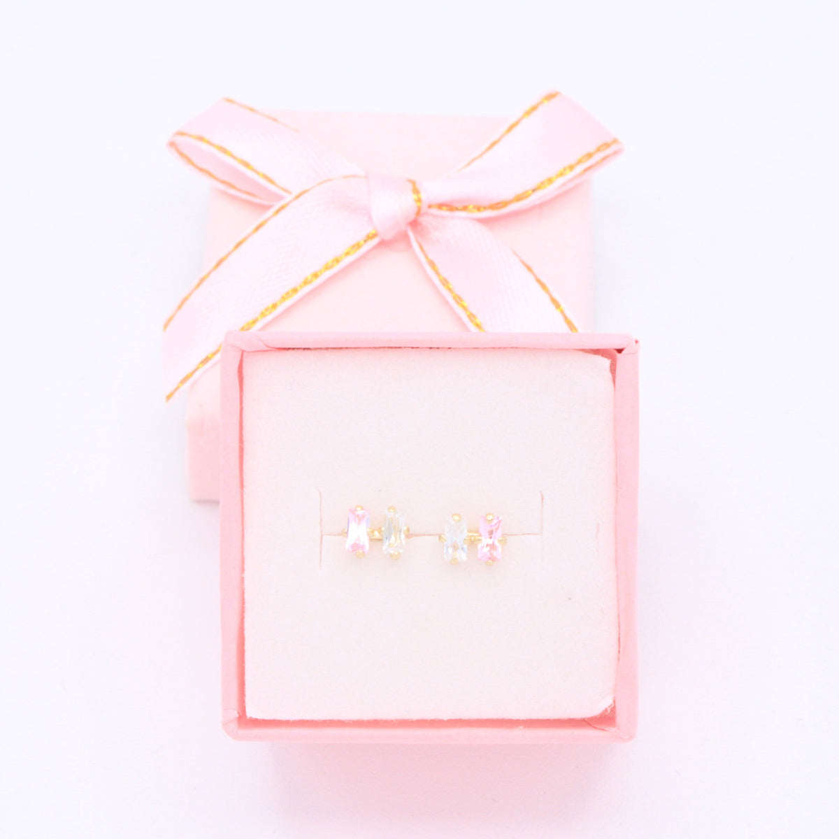 Broquel de Oro 14k Doble Zirconia Rectangular con Color Rosa Mod. 11163