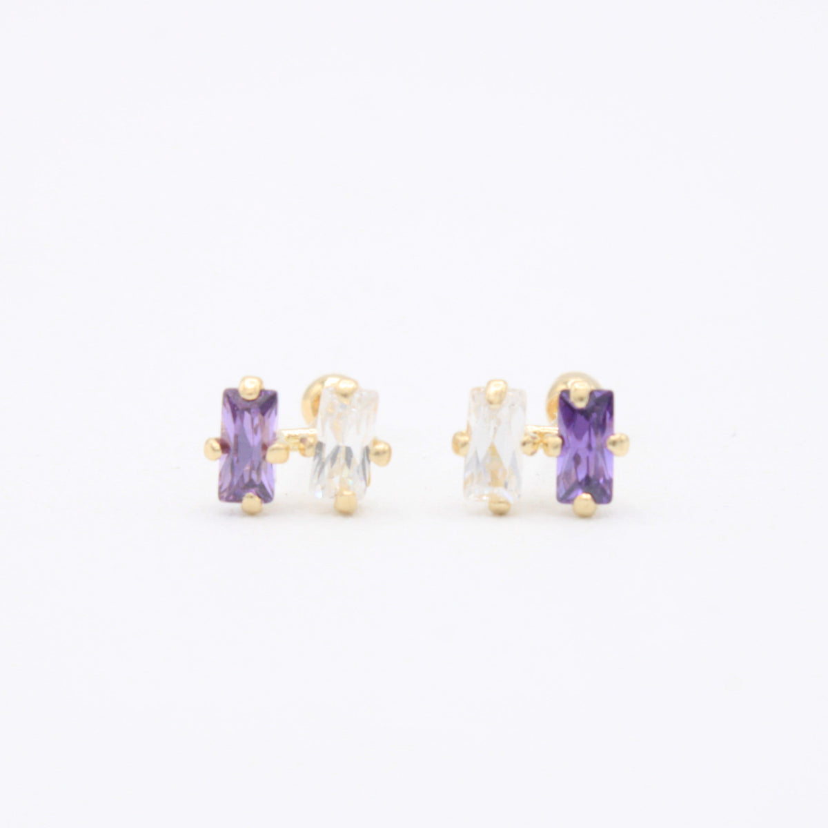 Broquel de Oro 14k Doble Zirconia con Color Morado Mod. 11155