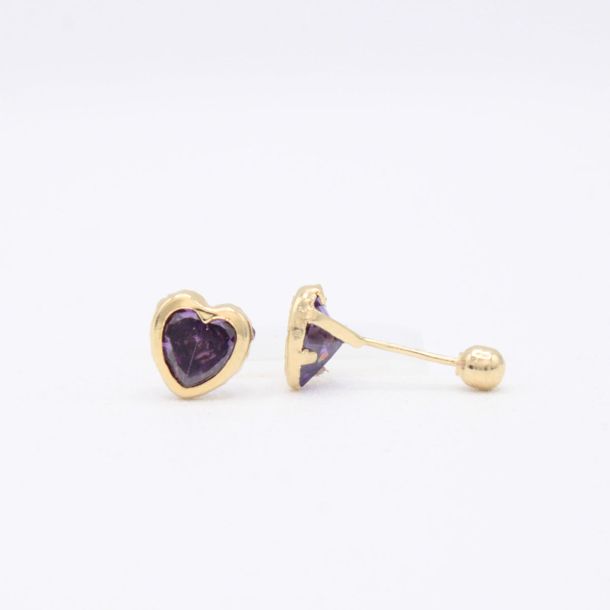 Broquel de Oro 14k Corazón con Zirconia Morada Incrustada Mod. 11165