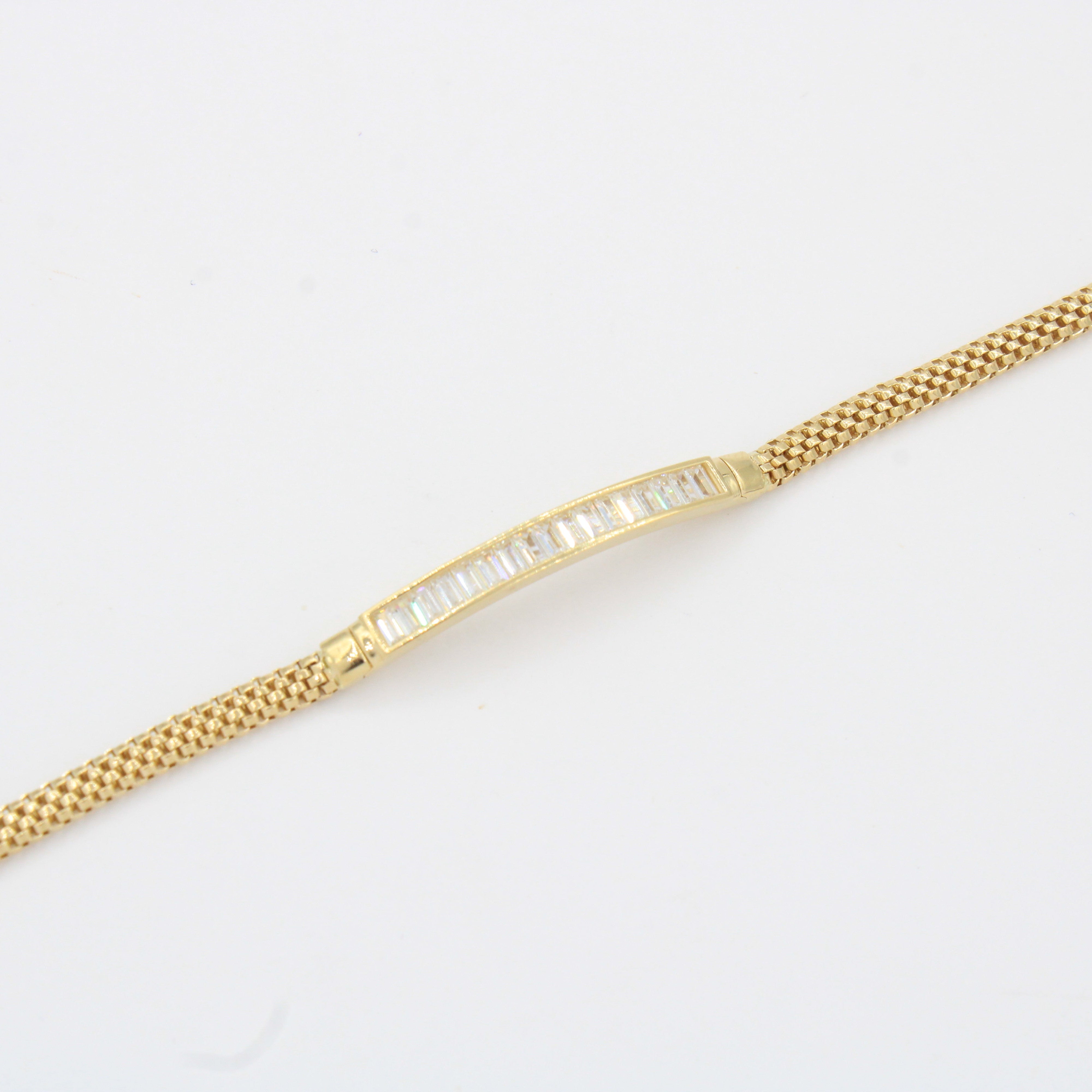 Esclava de Oro 14k Hueca Tejido Cubo Especial con Placa de Zirconias Corte Baguette mod. 10340