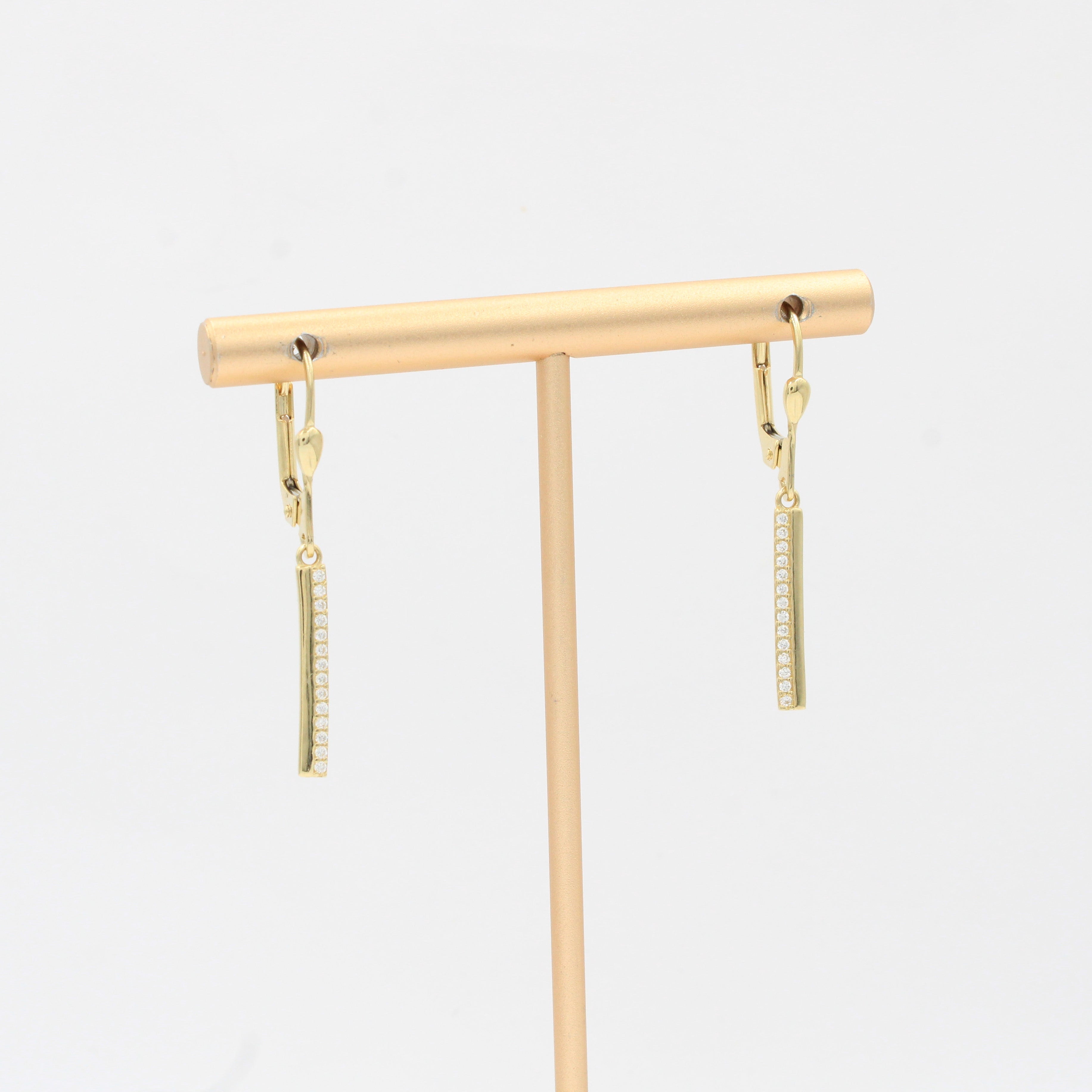 Arete Largo de Oro 14k Diseño Tira Fina Incrustada con Zirconias mod. 10347