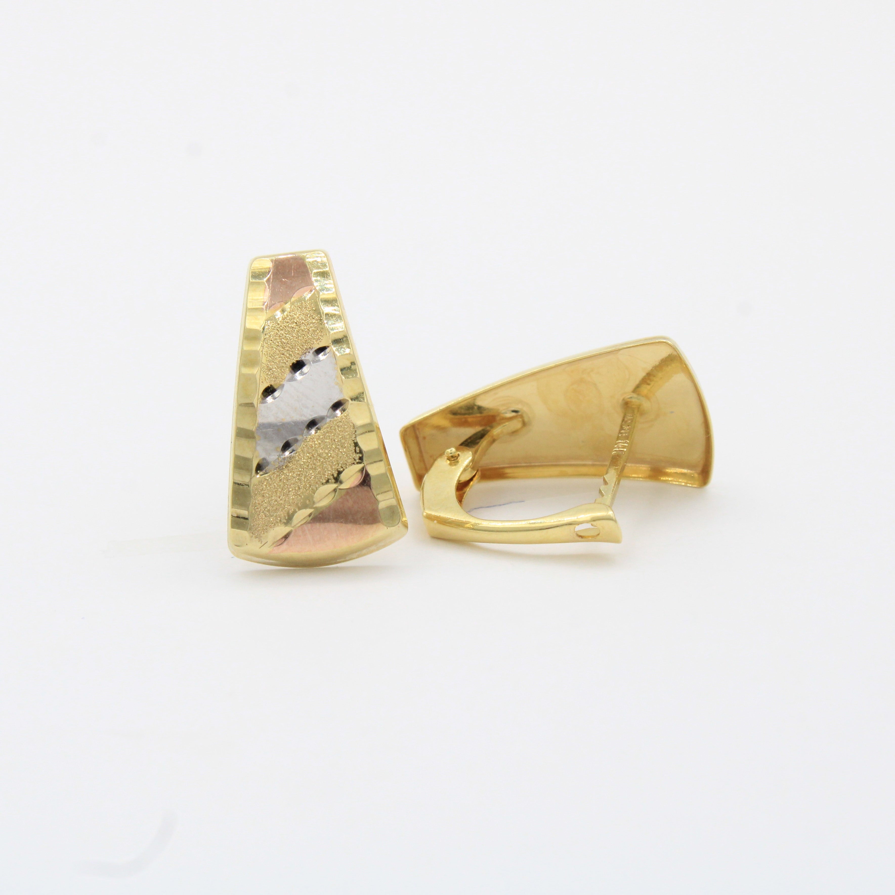 Arete con Broche Patente de Oro 14k Modelo Largo con Detalles Mate y Diamantado mod. 10350