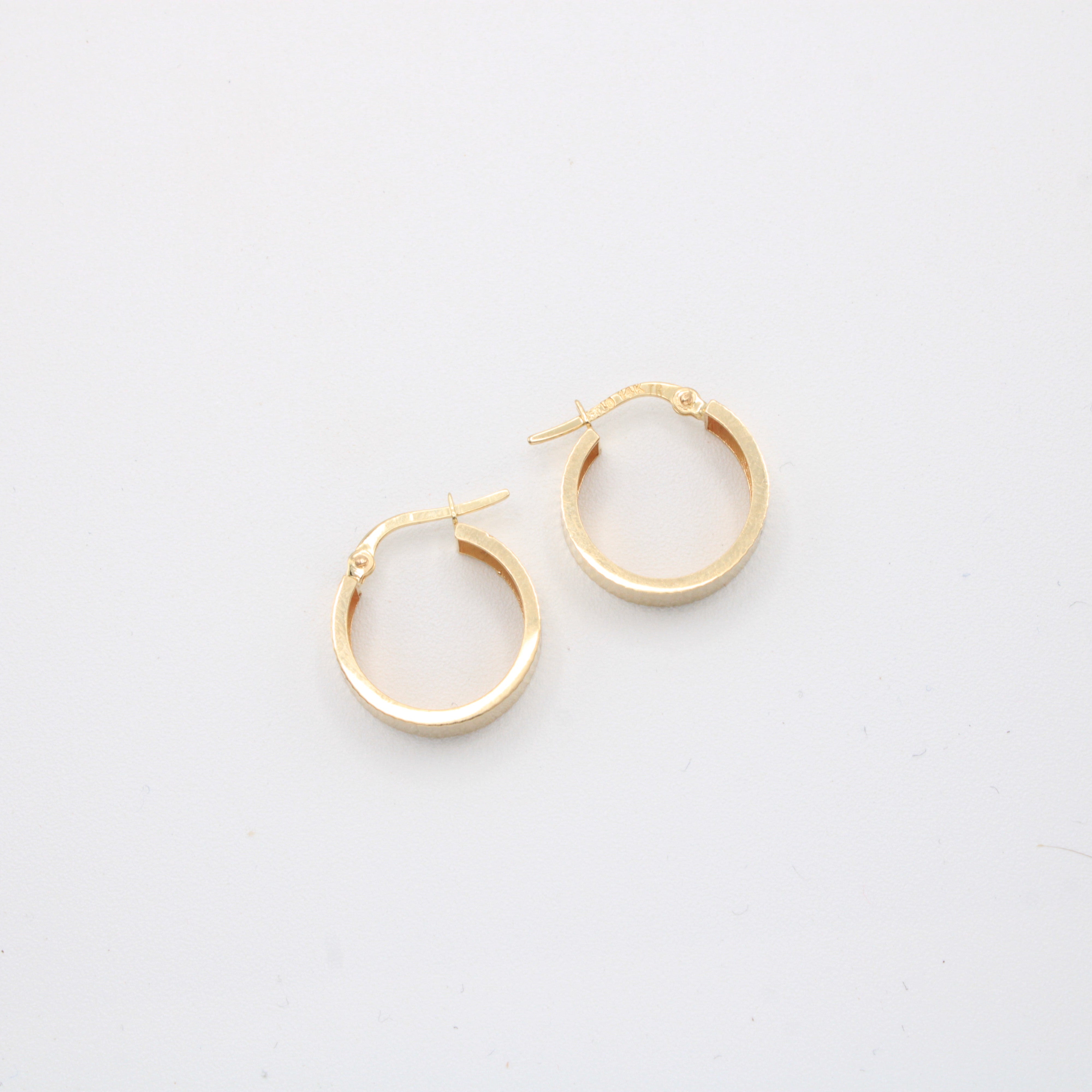 Arracada de Oro 14k Clásicas con Facetado Rayado mod. 10894