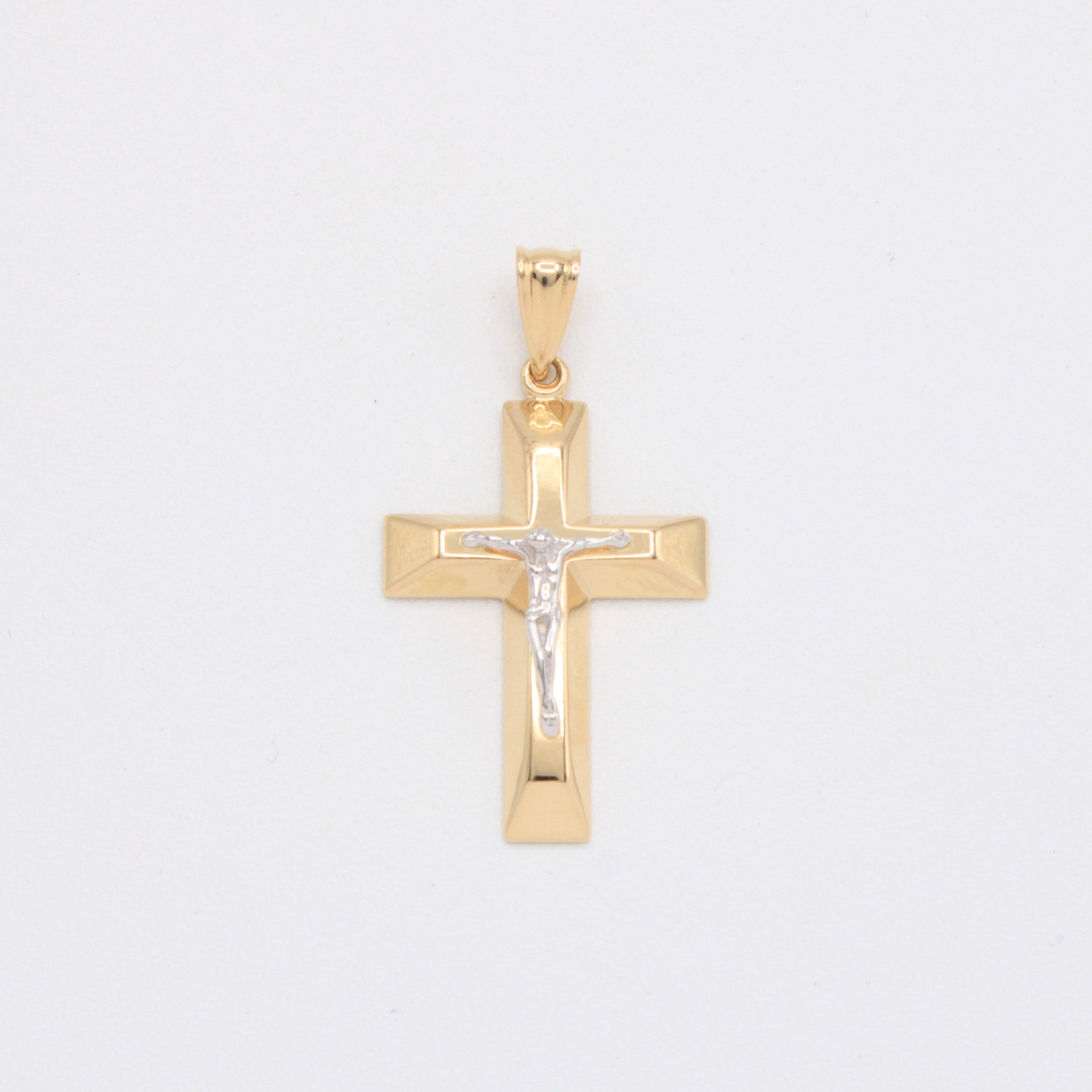 Dije de Oro 14k Crucifijo de Esquinas Facetadas mod. 10906