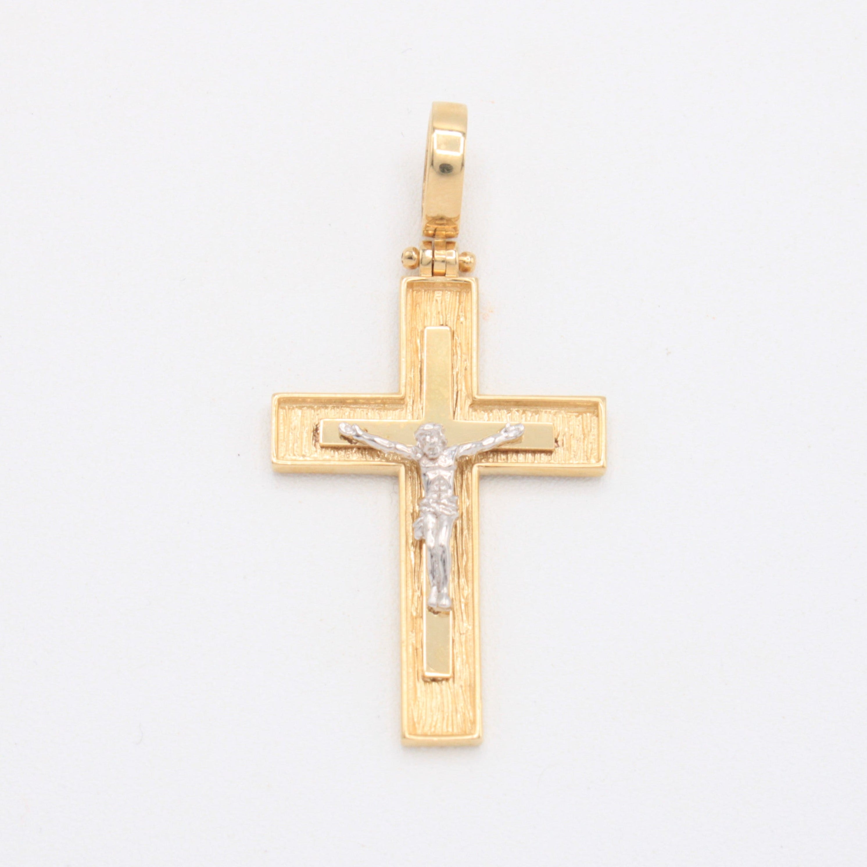 Dije de Oro 14k Cruz con Cristo en Oro Blanco mod. 10908