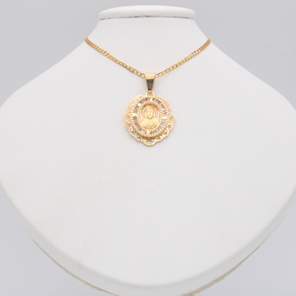 Gargantilla de Oro 14k Tejido Barbado con Dije de Cristo Incrustado con Zirconias mod. 11199