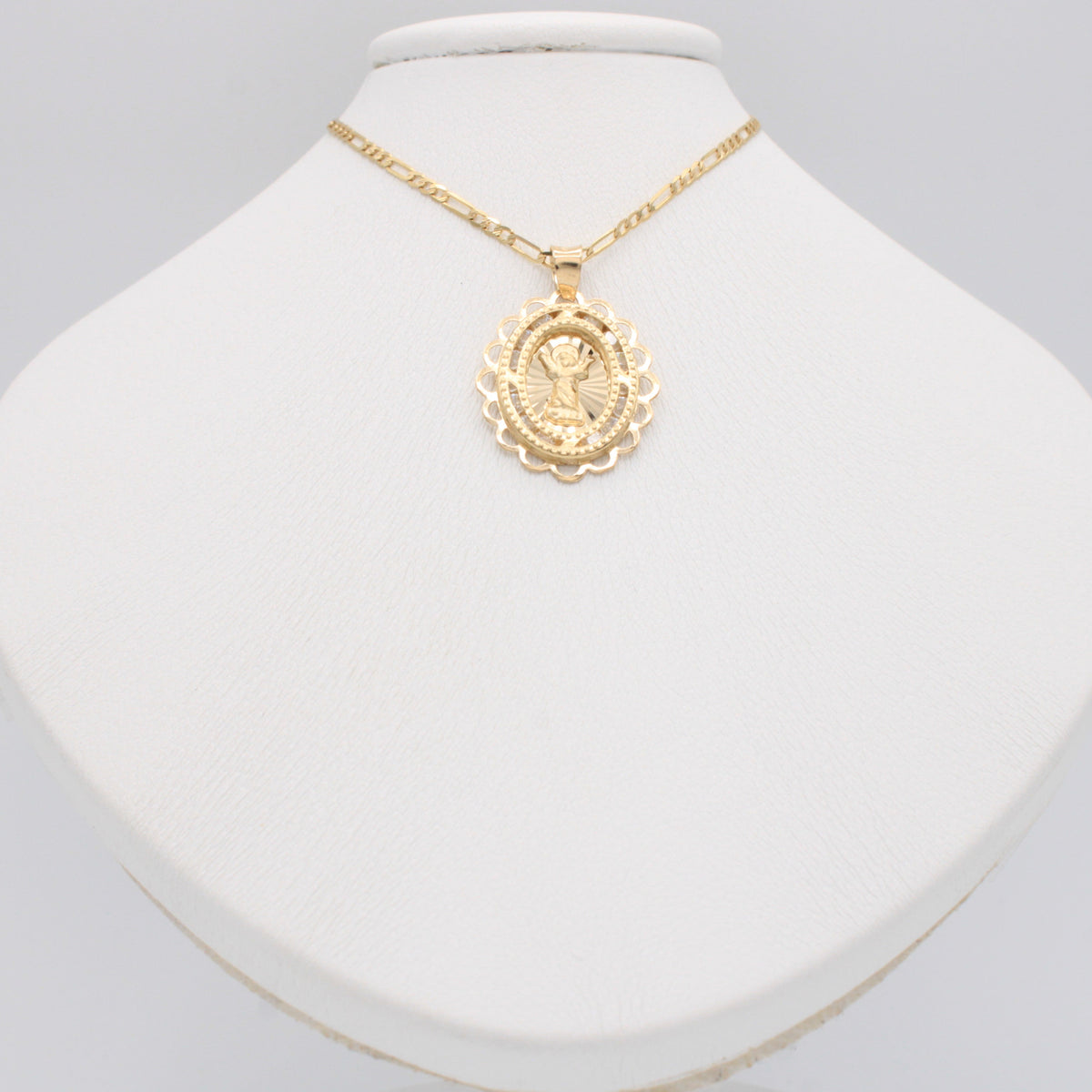 Gargantilla de Oro 14k Tejido 3x1 con Dije de Niño Dios con Zirconias mod. 11200