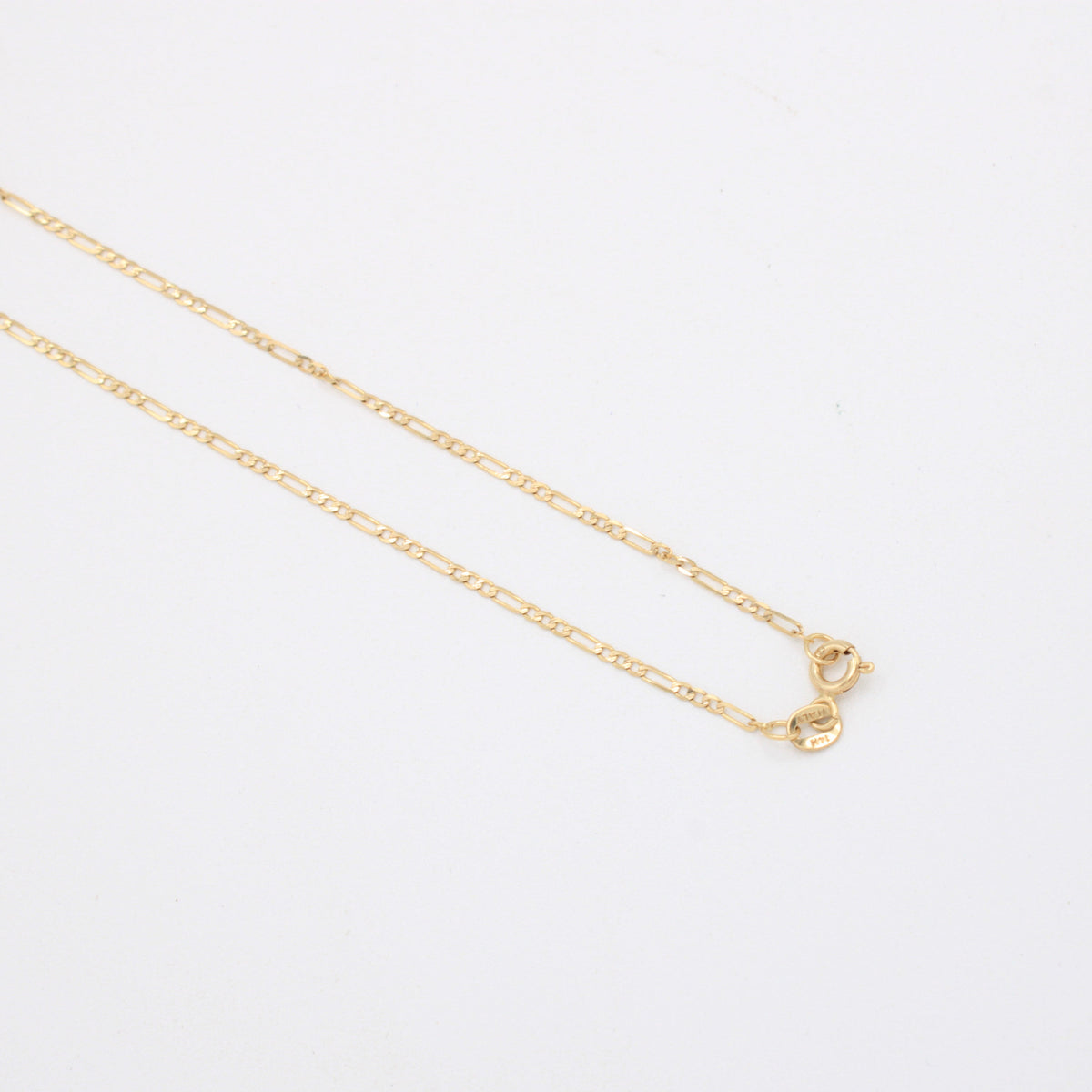 Gargantilla de Oro 14k Tejido 3x1 con Dije de Niño Dios con Zirconias mod. 11200