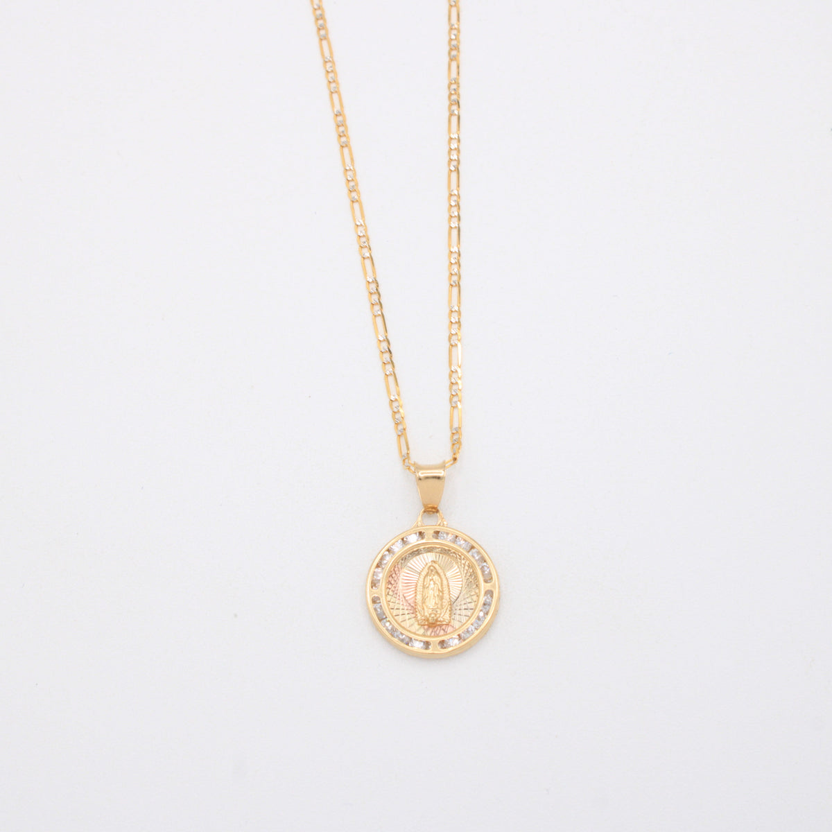 Gargantilla de Oro 14k Tejido 3x1 con Medalla de la Virgen Incrustado con Zirconias mod. 11203