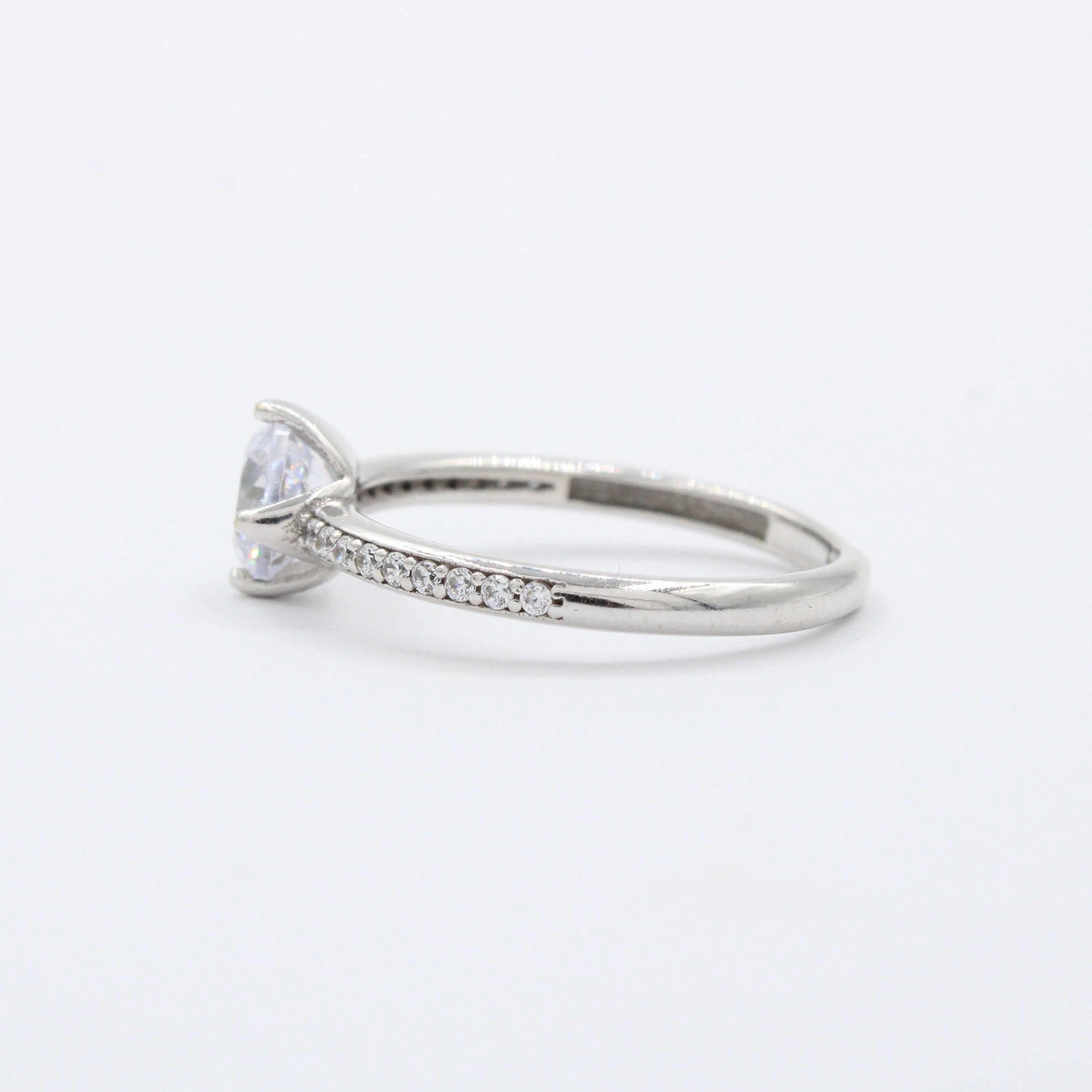 Anillo de Compromiso en Oro 14k Incrustado con Zirconias Brillantes y Finas mod. 10403