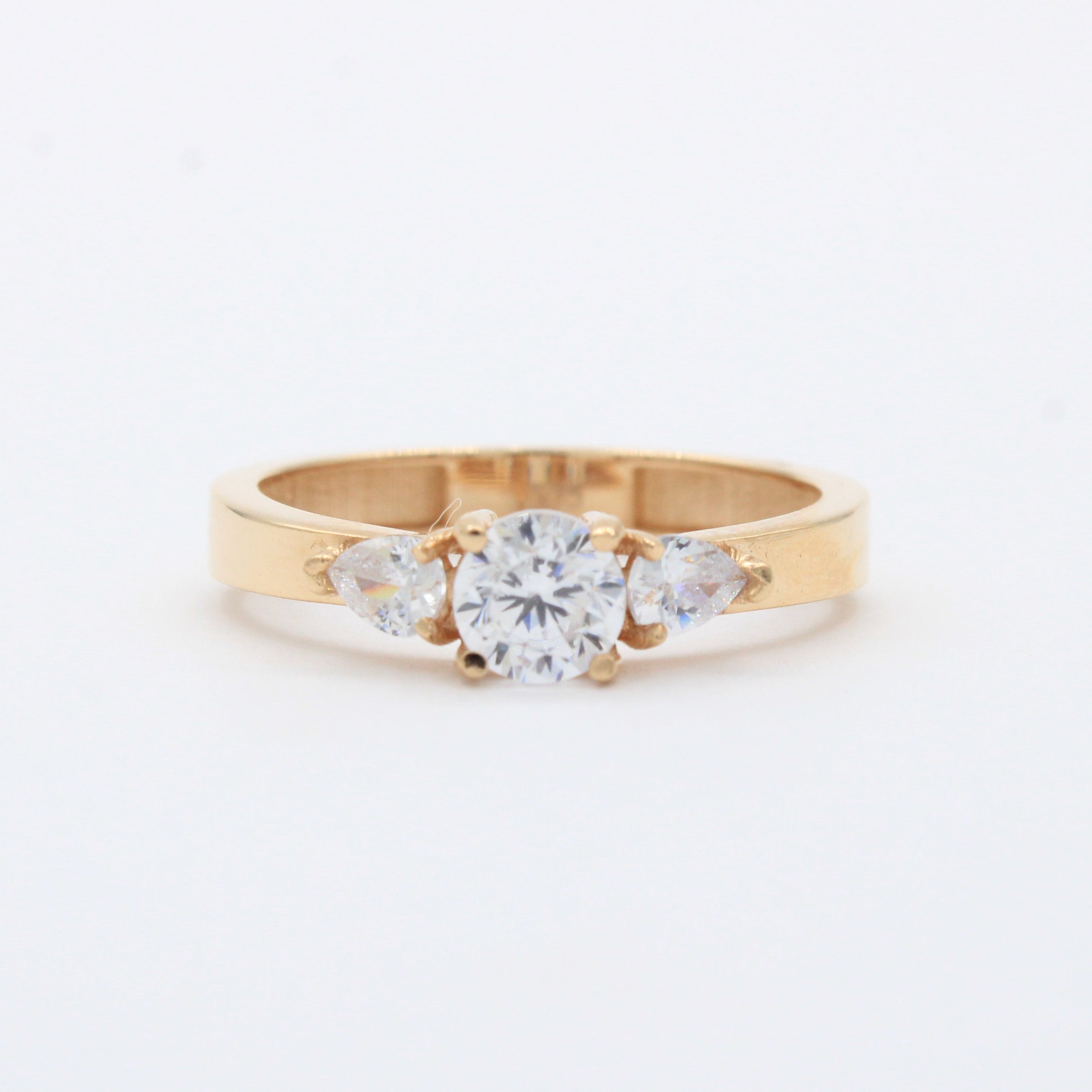 Anillo de Compromiso en Oro 14k con Zirconias Finas en Diseño de Flor mod. 10408