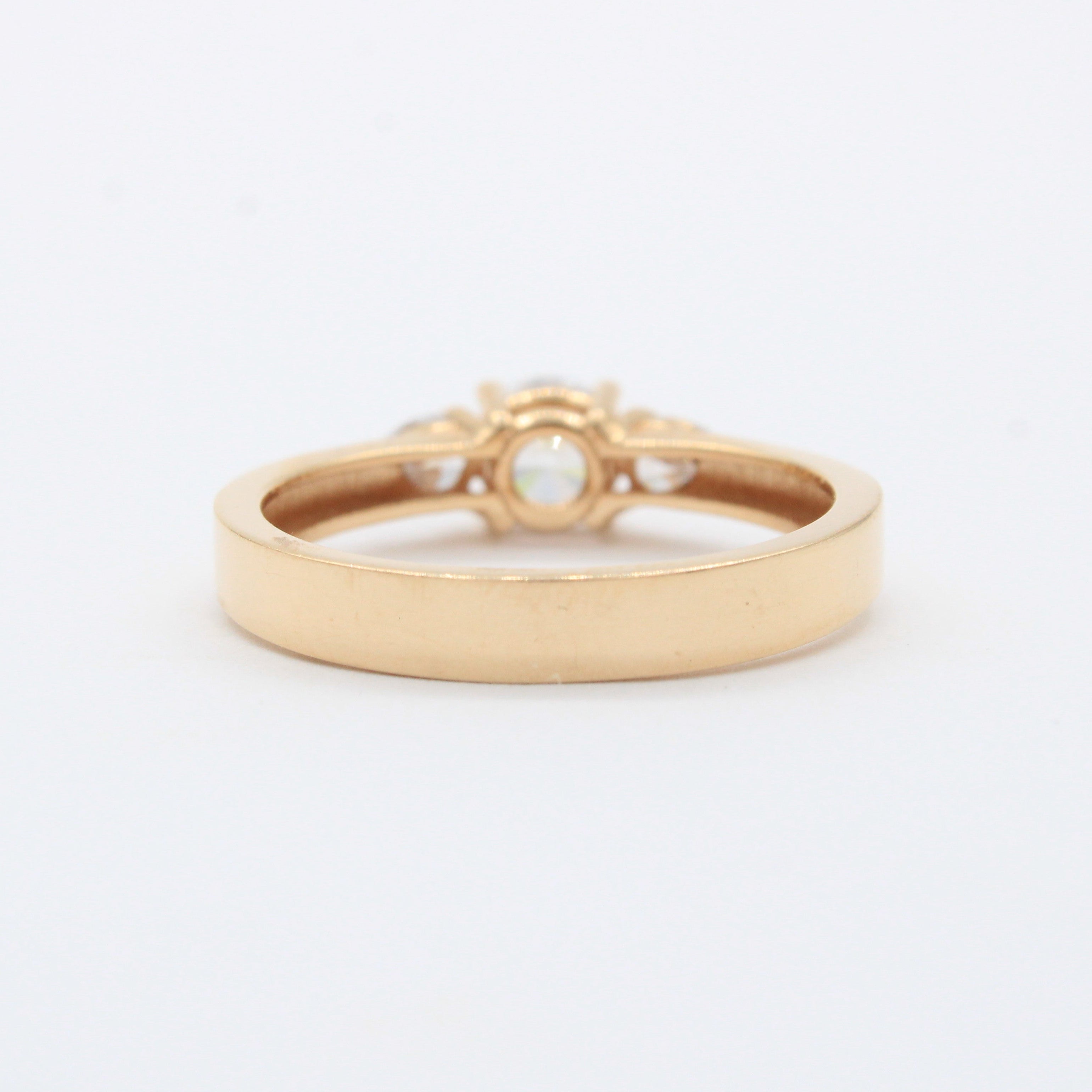 Anillo de Compromiso en Oro 14k con Zirconias Finas en Diseño de Flor mod. 10408