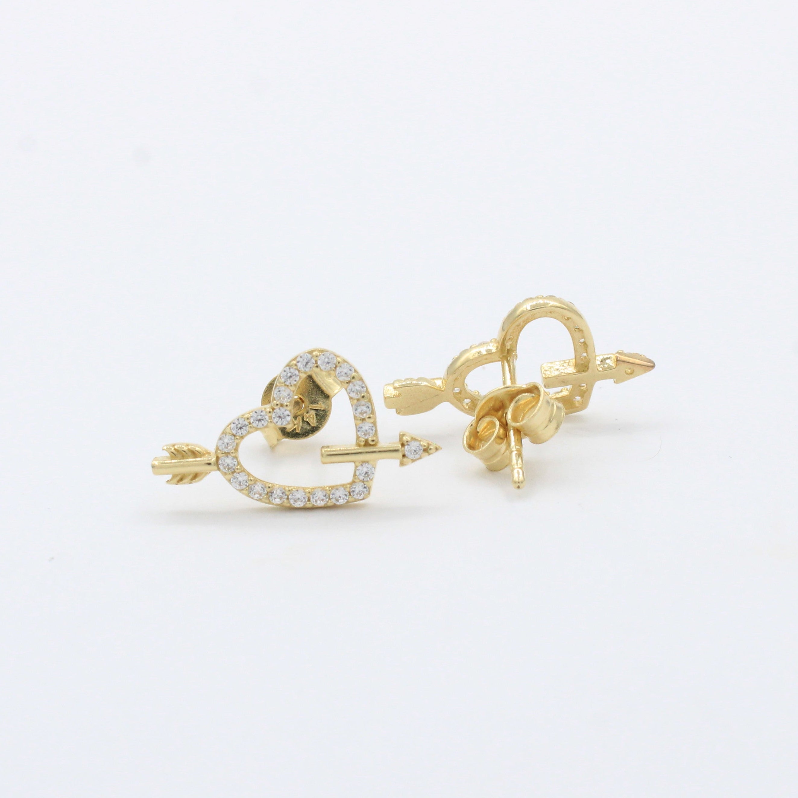 Arete de Oro 14k Corazón Flechado con Incrustación de Zirconias Finas mod. 10432