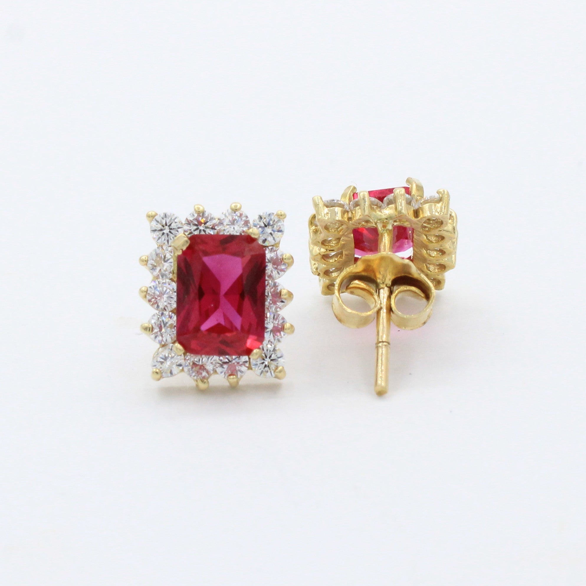 Arete de Oro 14k con Zirconia Rectangular Color Rojo Rubí y Biselado Brillante mod. 10429