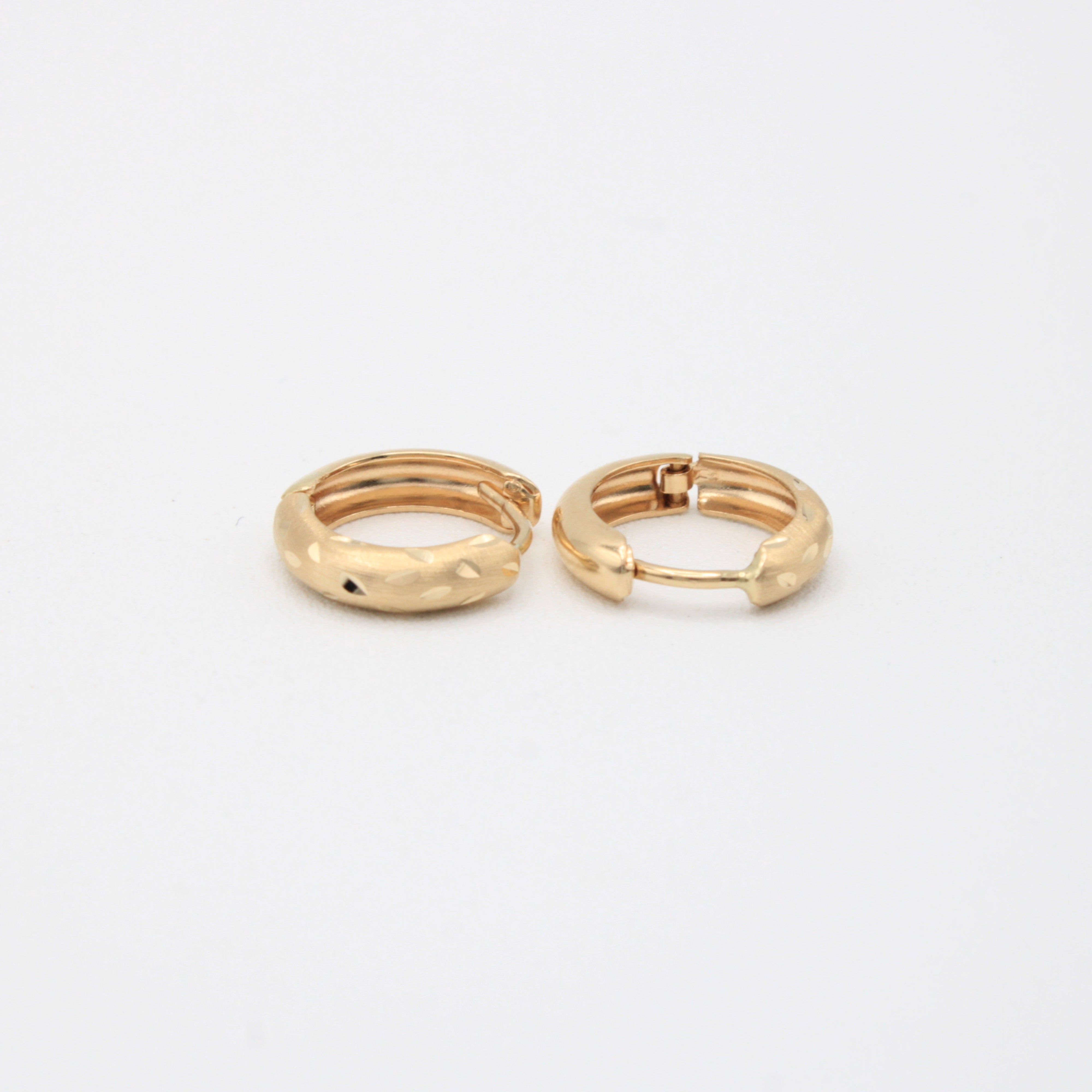 Grapa de Oro 14k Matte con Detalles Brillantes mod. 10984