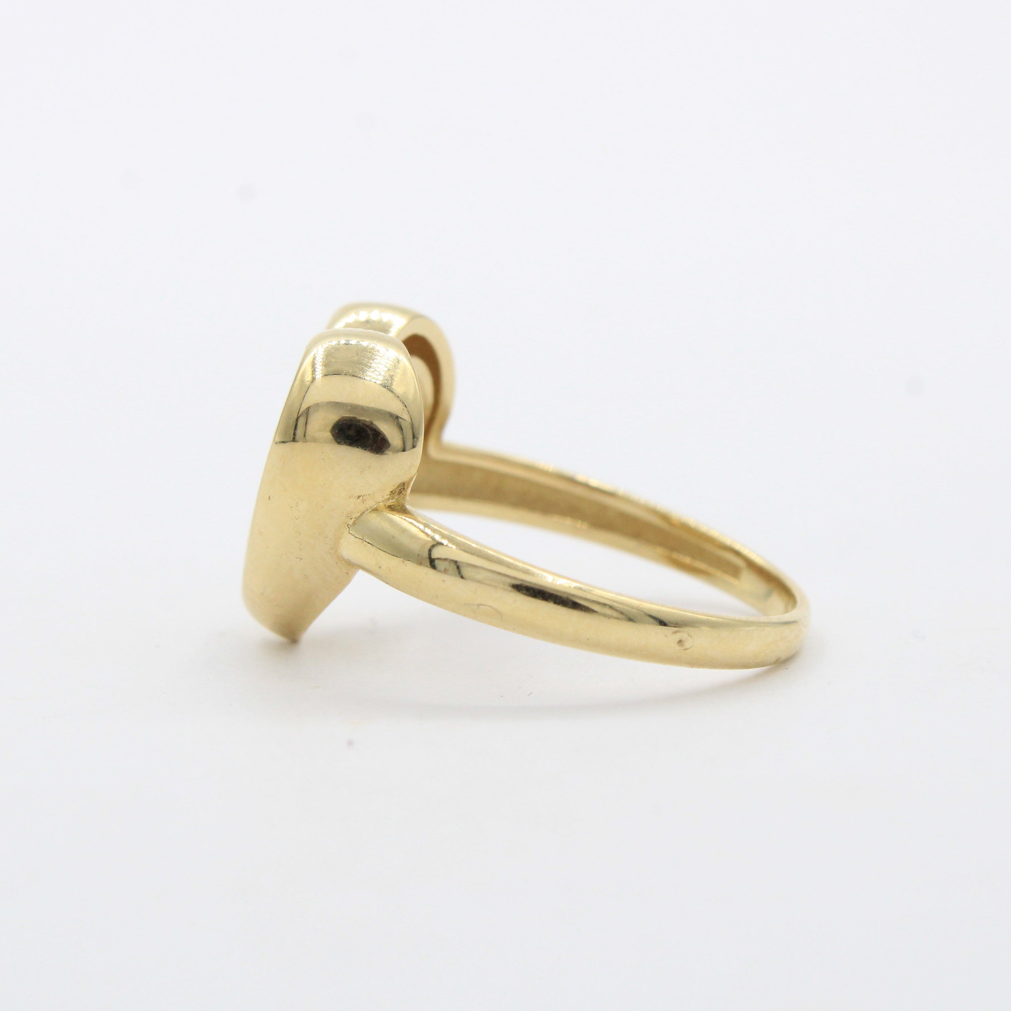 Anillo de Oro 14k Corazón Estilo Inflado con Corazón Pequeño Incustado con Zirconias mod. 10482