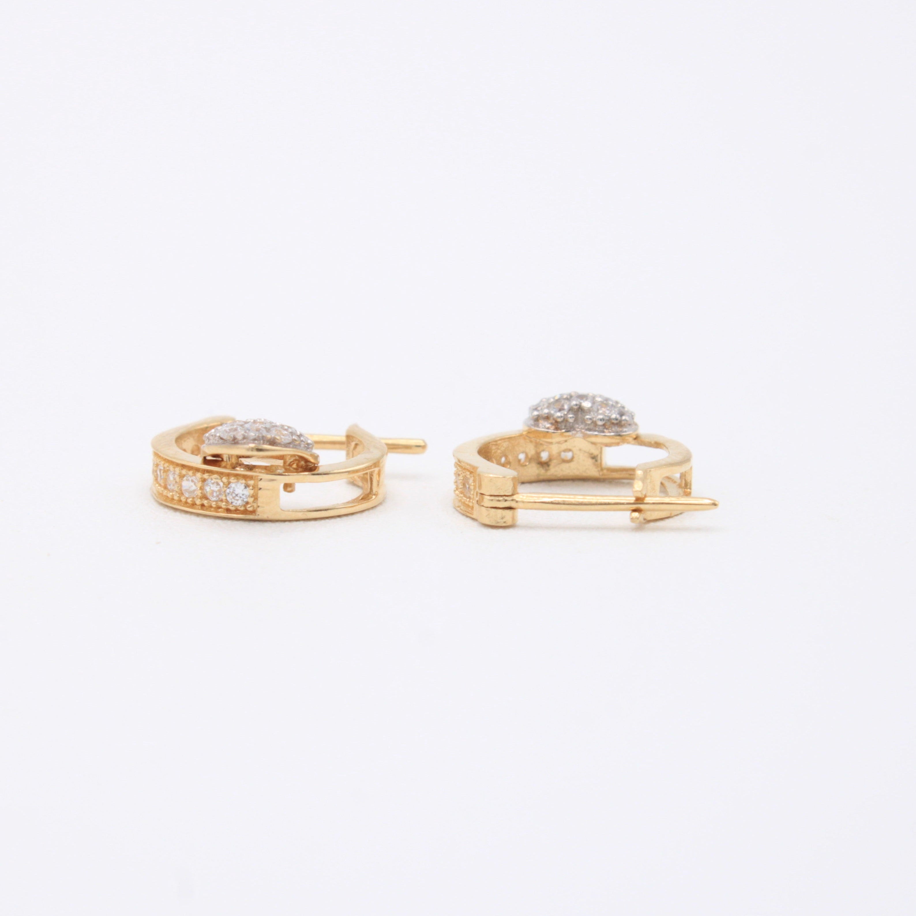 Grapa de Oro 14k con Corazón e Incrustación de Zirconias mod. 11010