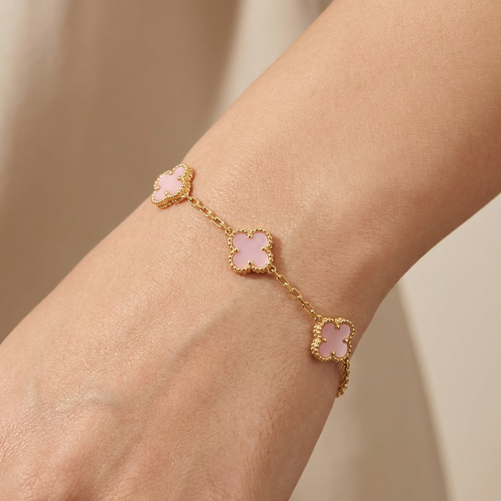Pulsera de Oro 14k Tejido Delgado con Tréboles de Tono Rosa Pastel mod. 10664