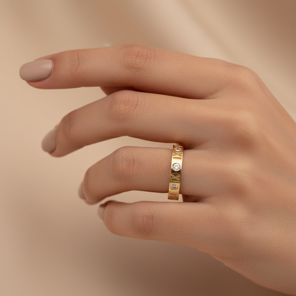 Anillo de Oro 14k Diseño Romano con Incrustado de Zirconias mod. 9970