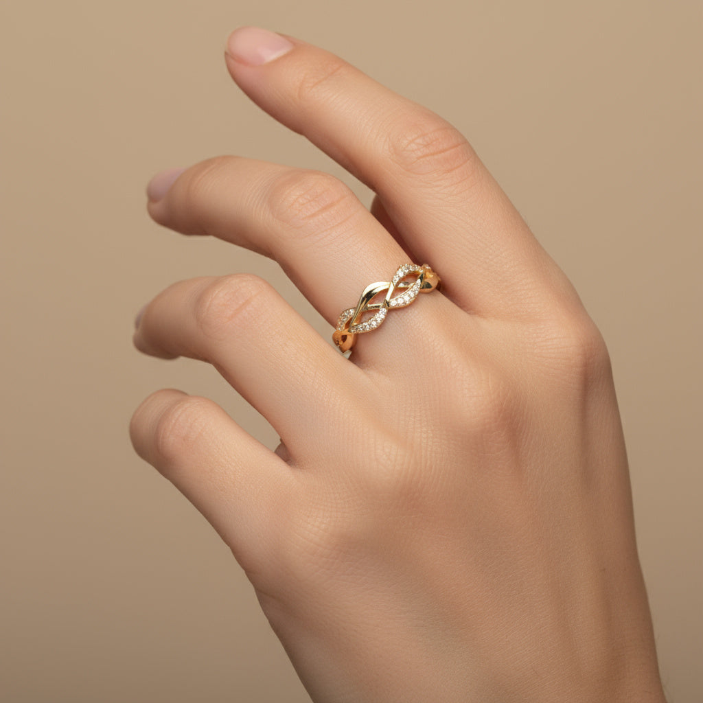 Anillo de Oro 14k Diseño Trenzado con Incrustado de Zirconias mod. 9958