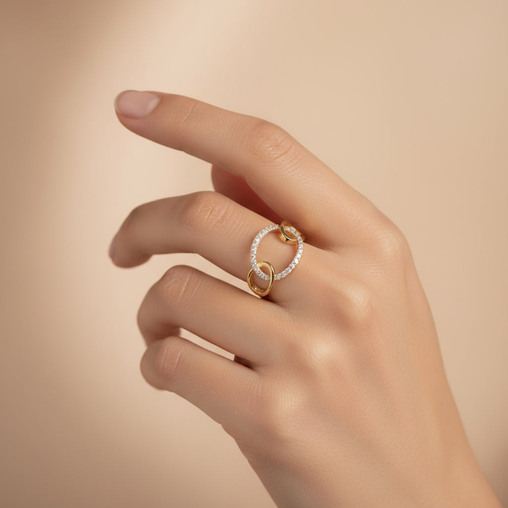 Anillo de Oro 14k Diseño Especial Triple Aro con Incrustado de Zirconias mod. 9967