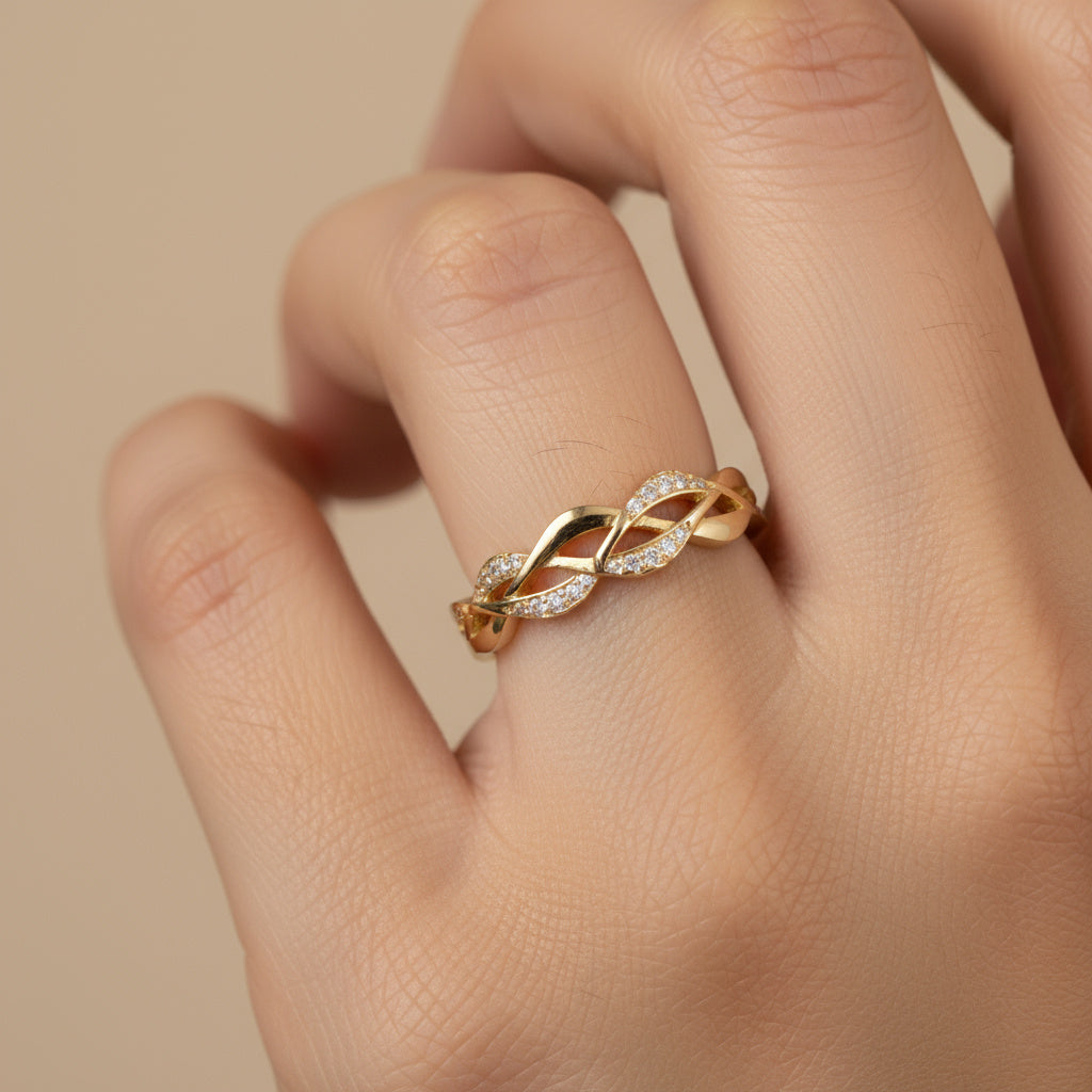 Anillo de Oro 14k Diseño Trenzado con Incrustado de Zirconias mod. 9958