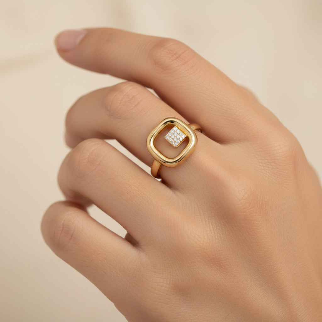 Anillo de Oro 14k Diseño de Doble Cuadrado con Incrustado de Zirconias mod. 9981