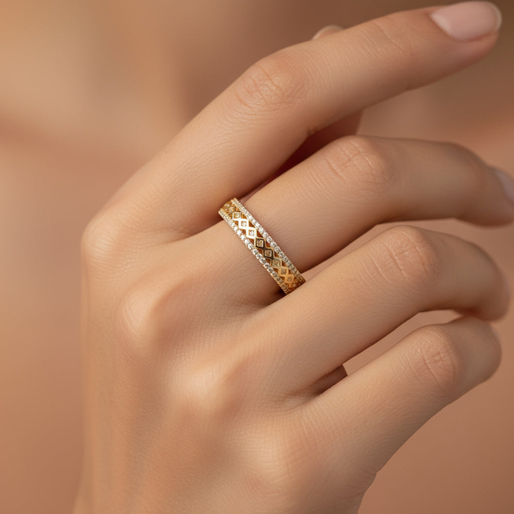 Anillo de Oro 14k Diseño Entrelazado Adornado con Zirconias mod. 9956