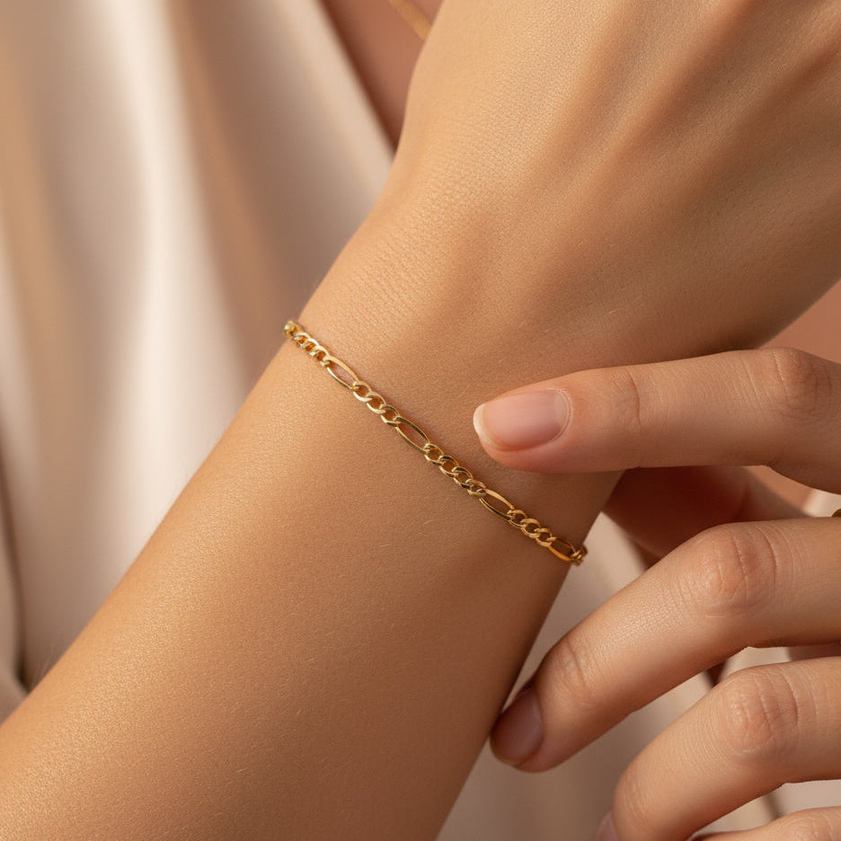 Pulsera de Oro 14k Fígaro 3x1 con Cierre de Reasa de Seguridad mod. 9997