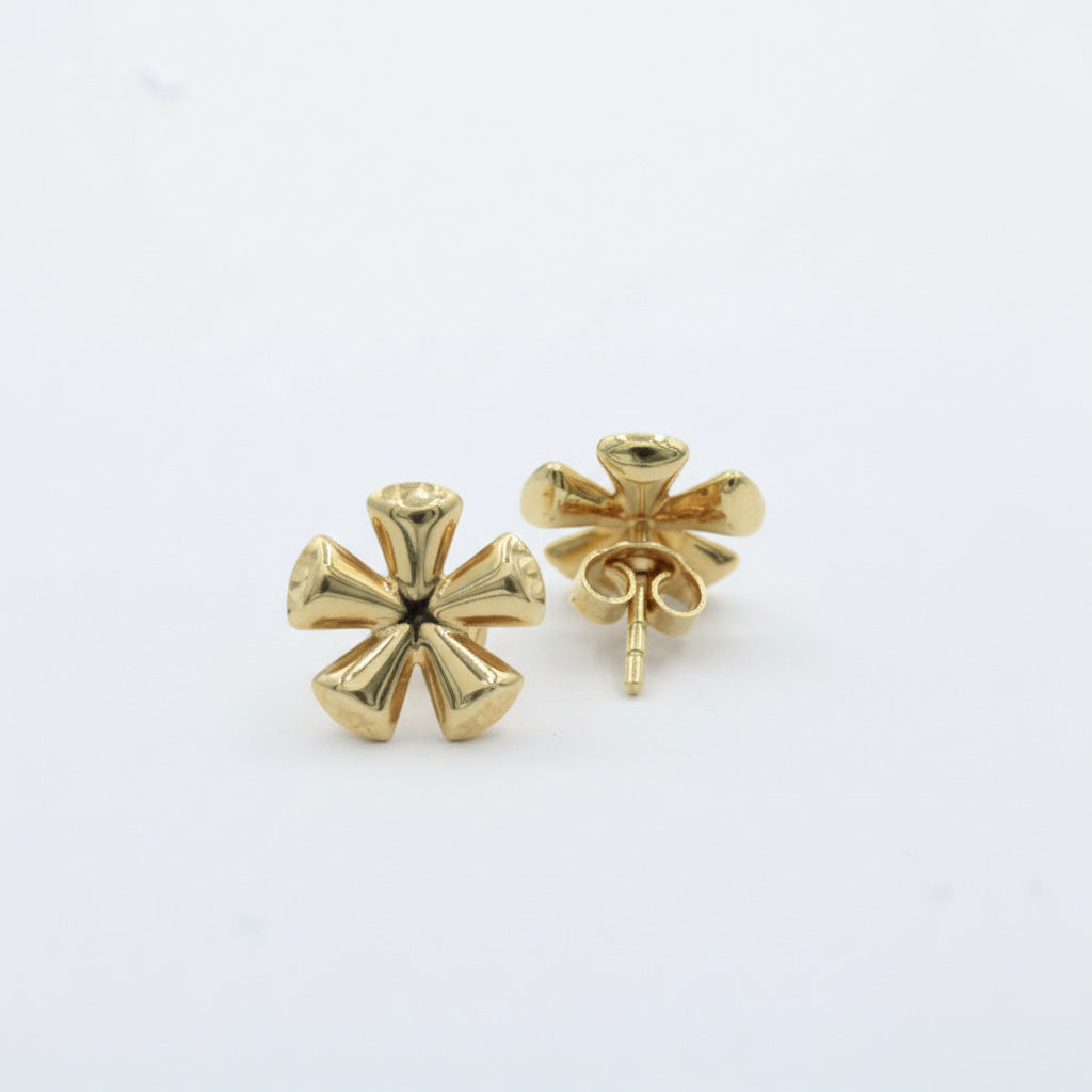 Arete de Oro 14k Diseño de Flor con 5 Pétalos mod. 10058