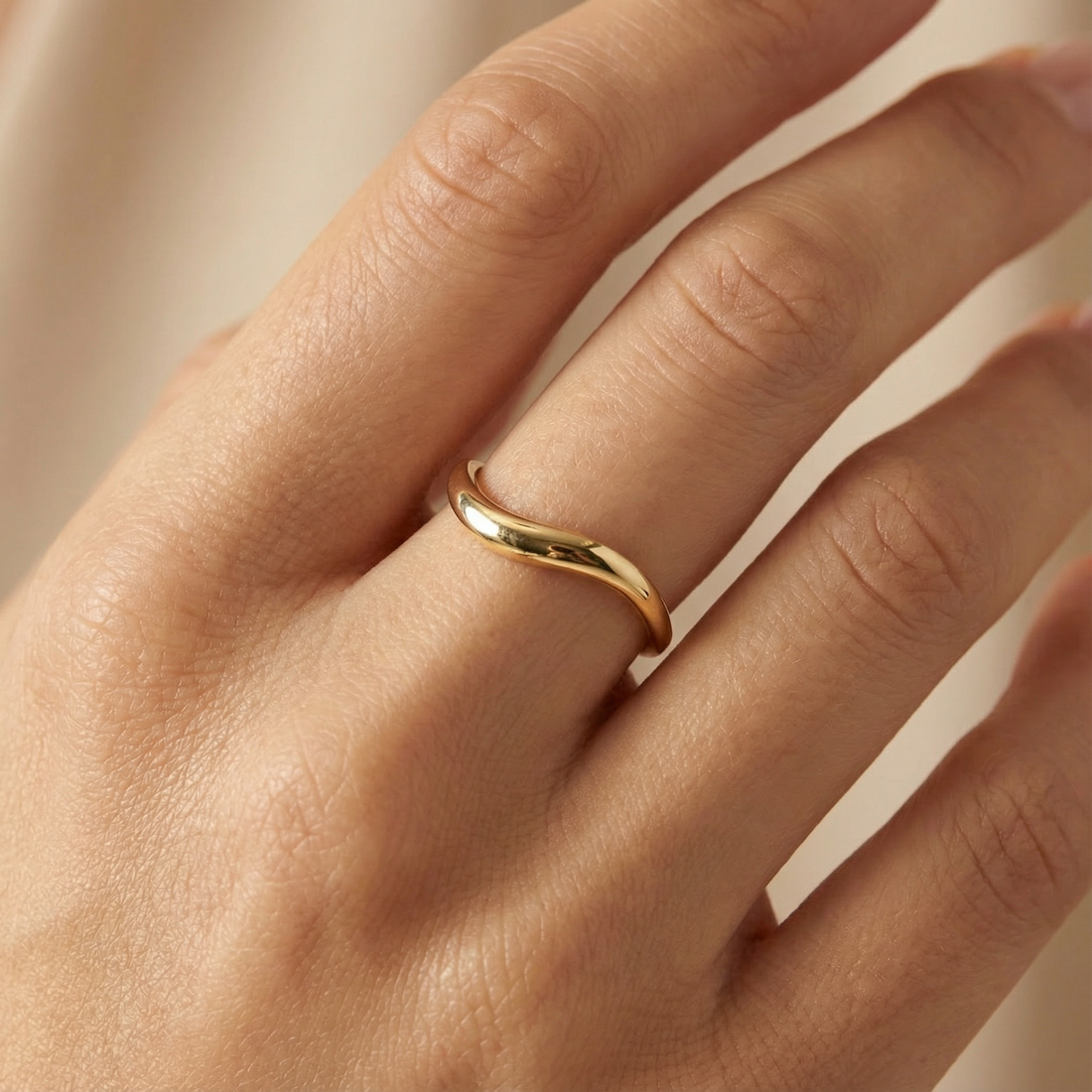 Anillo de Oro 14k Diseño Ondulado y Brillante mod. 10232