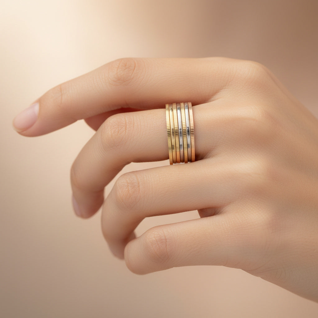 Anillo de Oro 14k Diseño de Semanario con 7 Anillos Finos y Diamantados mod. 10291