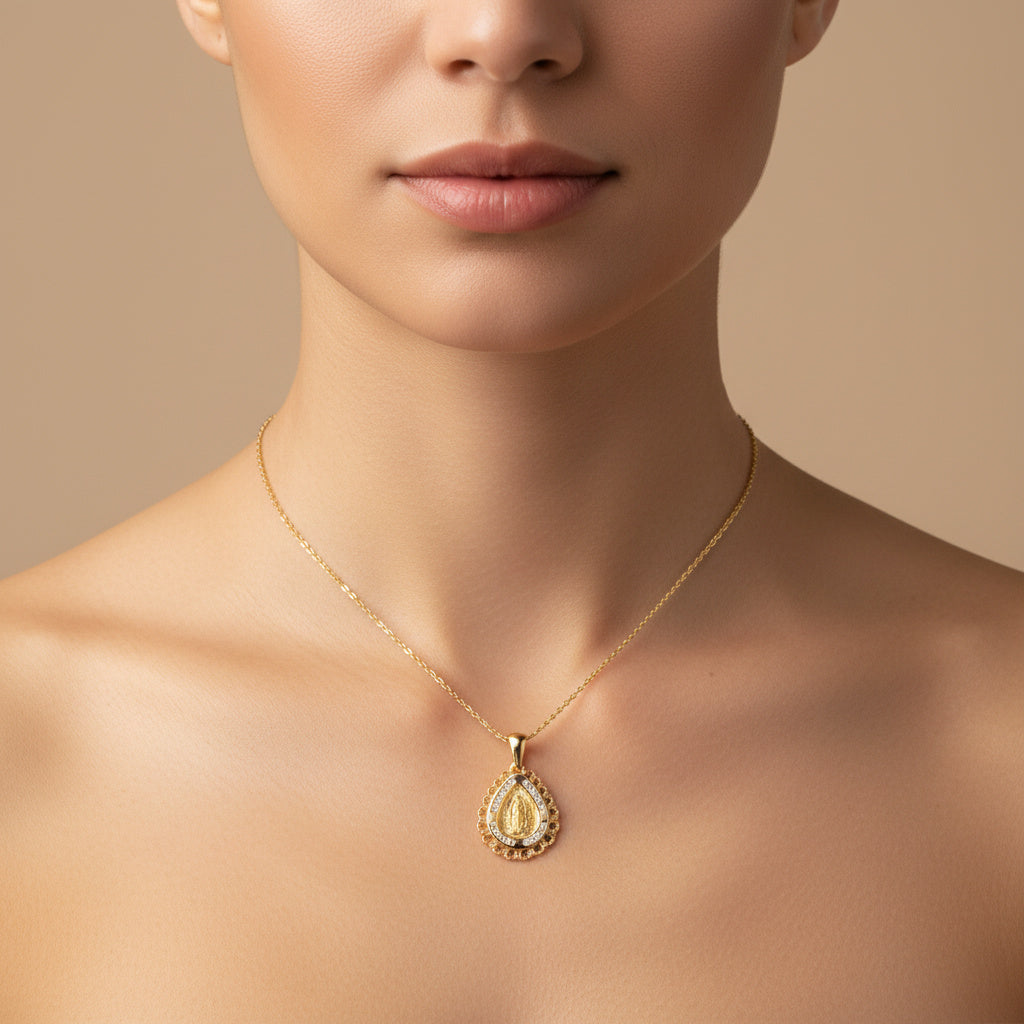 Medalla de oro 14k Virgen de Guadalupe Diseño de Gota con Incrustado de Zirconias mod. 10183