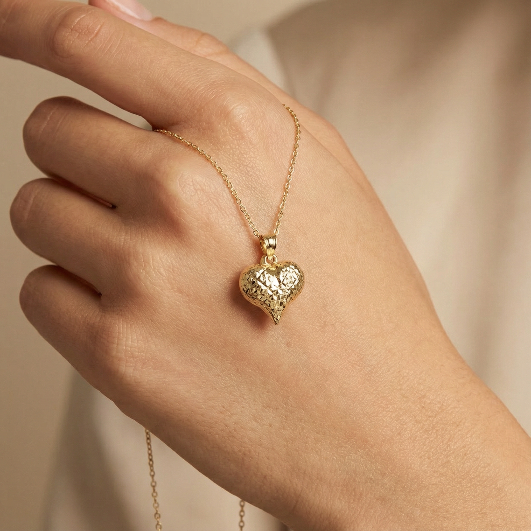 Dije de Oro 14k Corazón Diamantado de Diseño Inflado Hueco mod. 10257