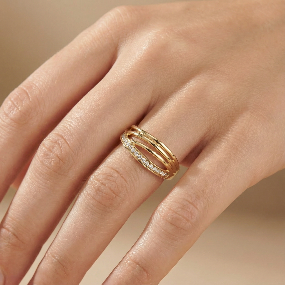 Anillo de Oro 14k Diseño Elegante y Brillante Incrustado de Zirconias mod. 10271